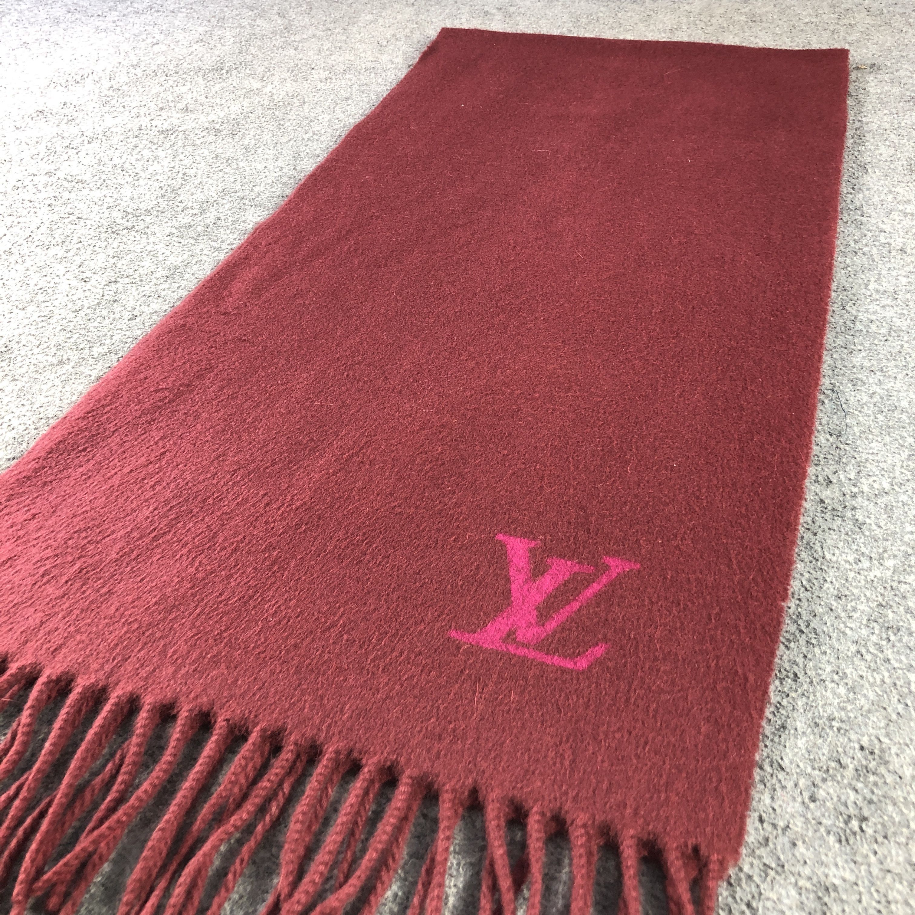 Japanese Brand Louis Vuitton Cashmere Scarf Muffler V2932 Size ONE SIZE - 2 Thumbnail