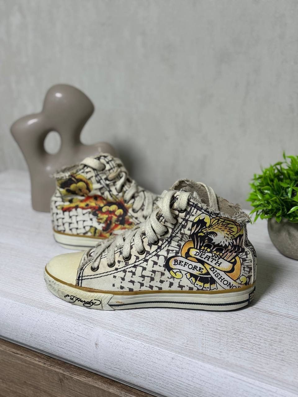 Ed Hardy Vintage Ed Hardy by Christian Audigier Hi Top Sneakers Size US 7 / EU 40 - 2 Thumbnail