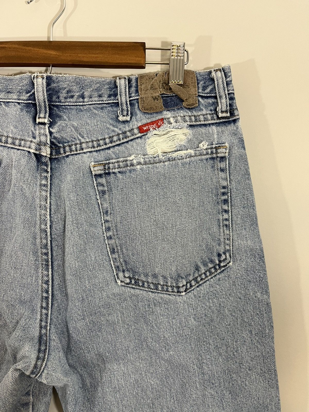 Vintage Thrashed Perfect Fade Light Wash Jeans Size US 36 / EU 52 - 3 Thumbnail