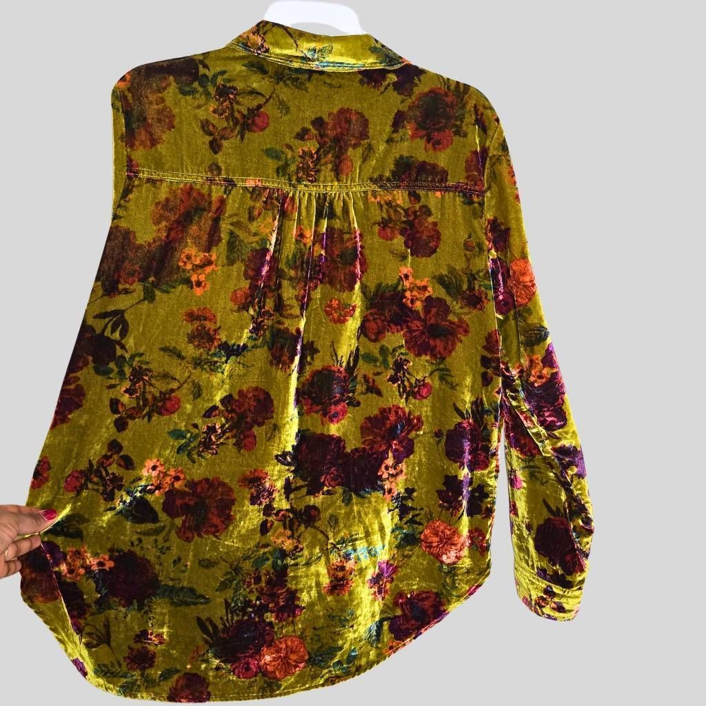 Anthropologie Anthropologie Pilcro Velvet Button Down Shirt Green Floral R Size M / US 6-8 / IT 42-44 - 12 Thumbnail