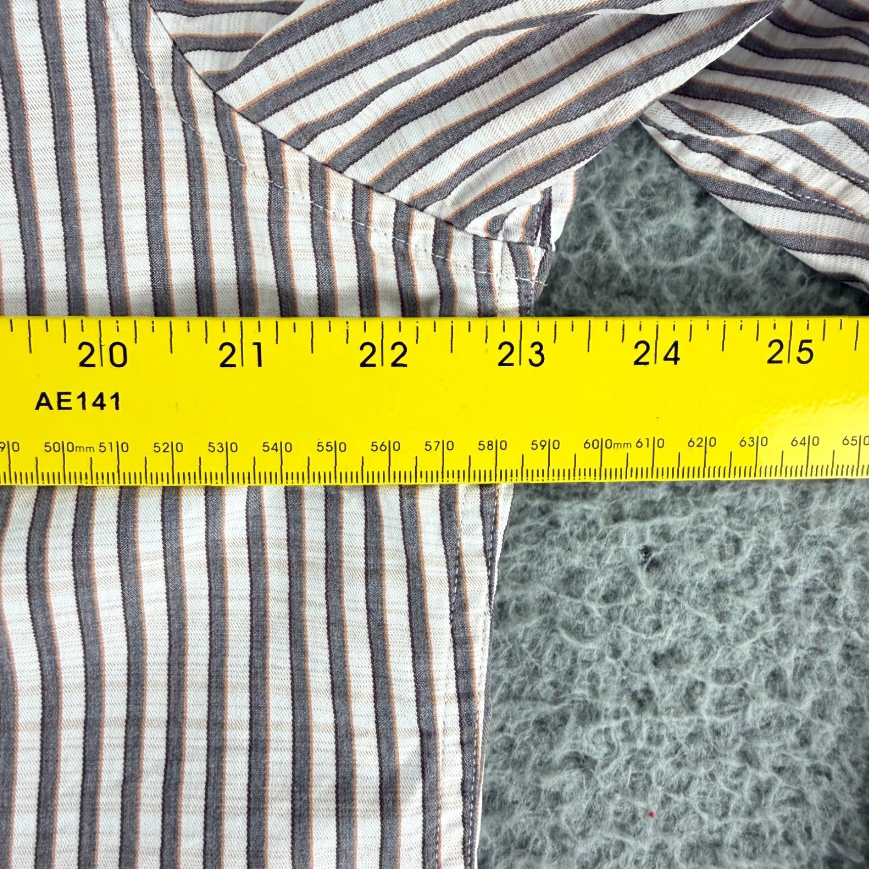 Robert Graham Robert Graham Button-Up Shirt Mens Large Gray Stripe Long Sleeve Classic Fit Size US L / EU 52-54 / 3 - 5 Thumbnail