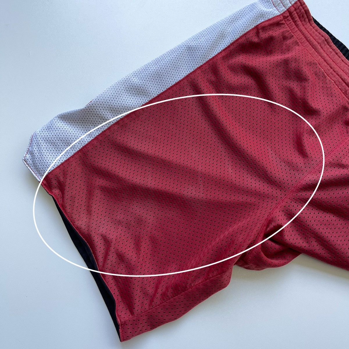 Nike × Vintage Nike Basketball Vintage Double Shorts Red/Black Size US 32 / EU 48 - 10 Thumbnail