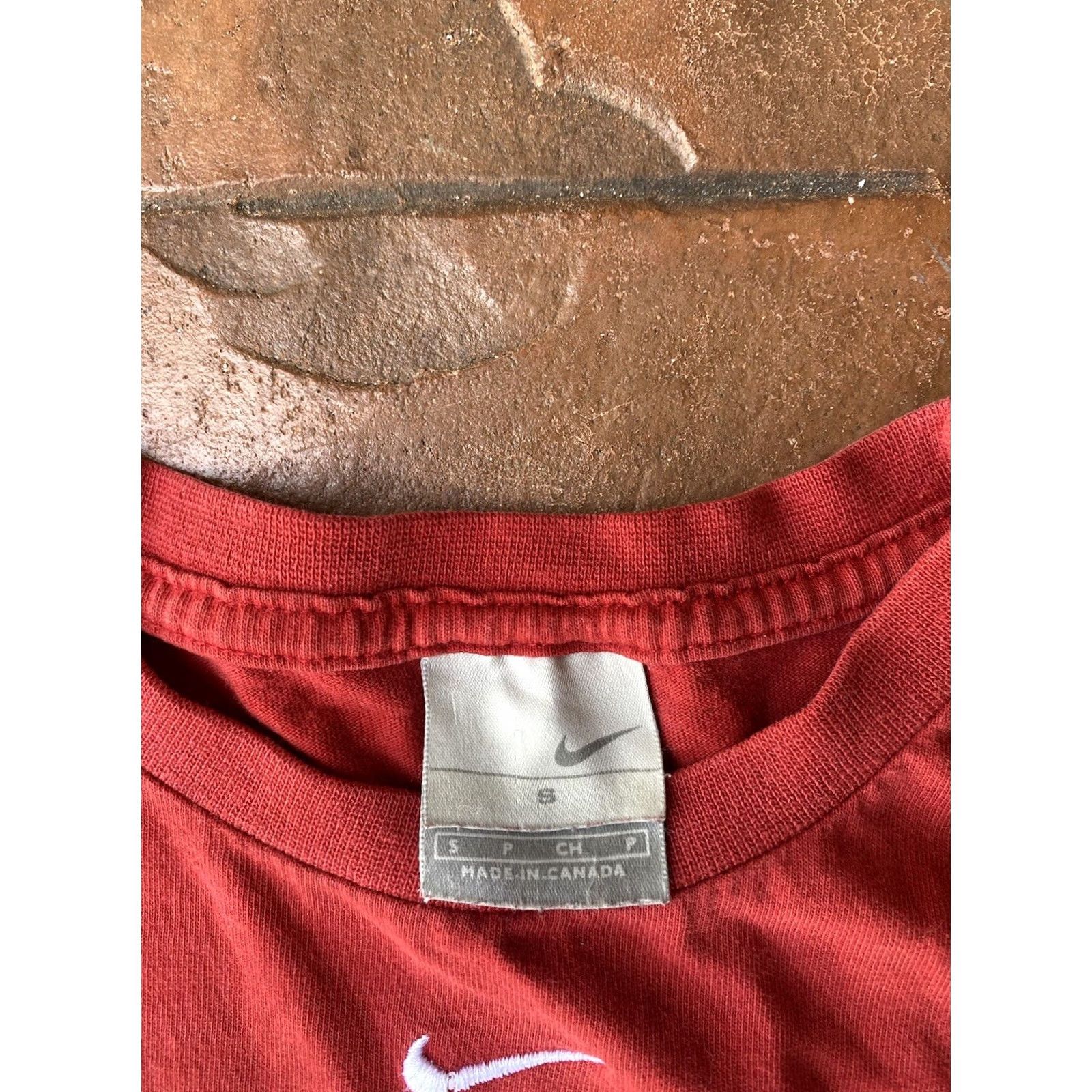 Nike VINTAGE Nike Center Swoosh Check Embroidered T-Shirt Small Men Size US S / EU 44-46 / 1 - 2 Thumbnail
