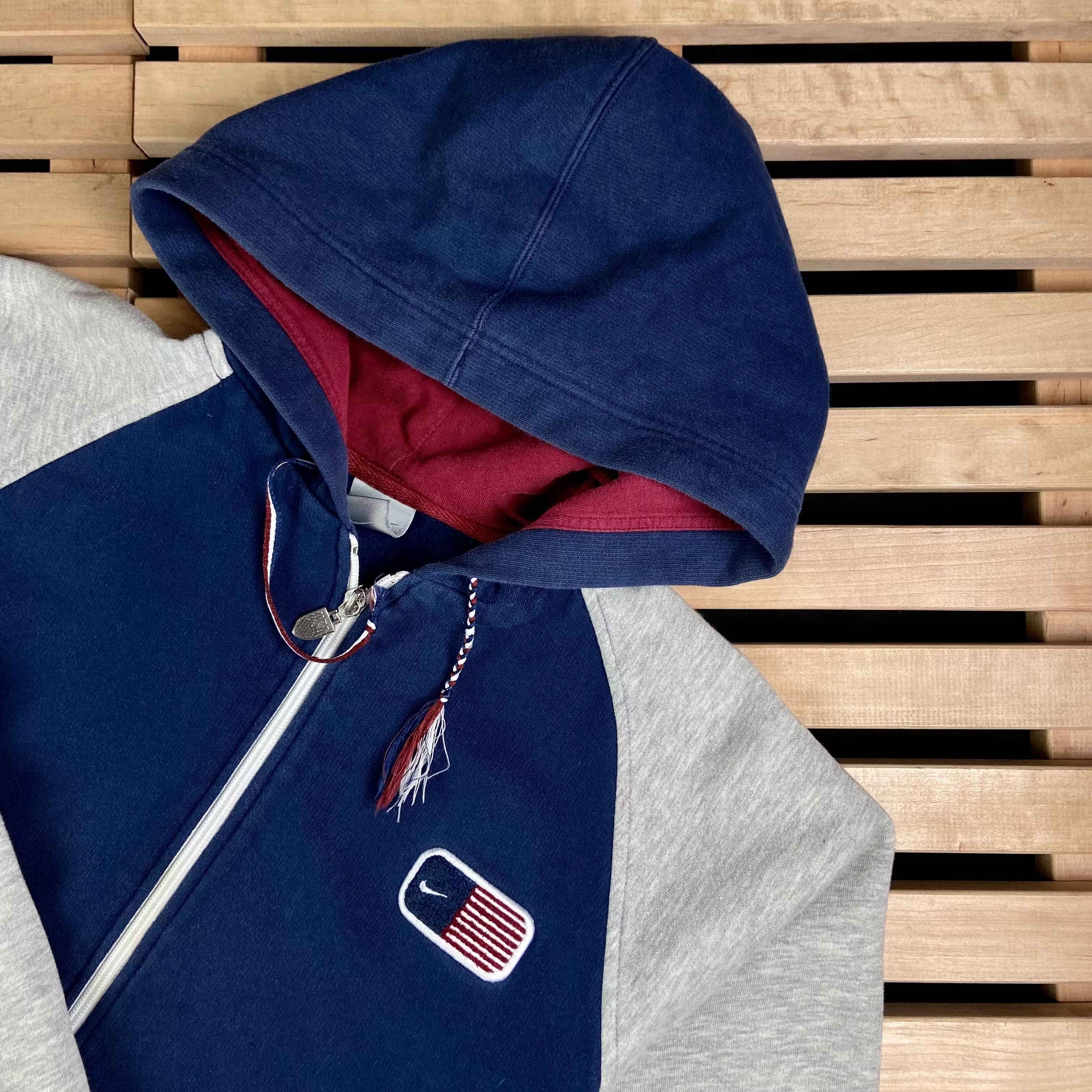 Nike × Vintage Mens Hoodies Nike Vintage USA Size S Size US S / EU 44-46 / 1 - 2 Thumbnail