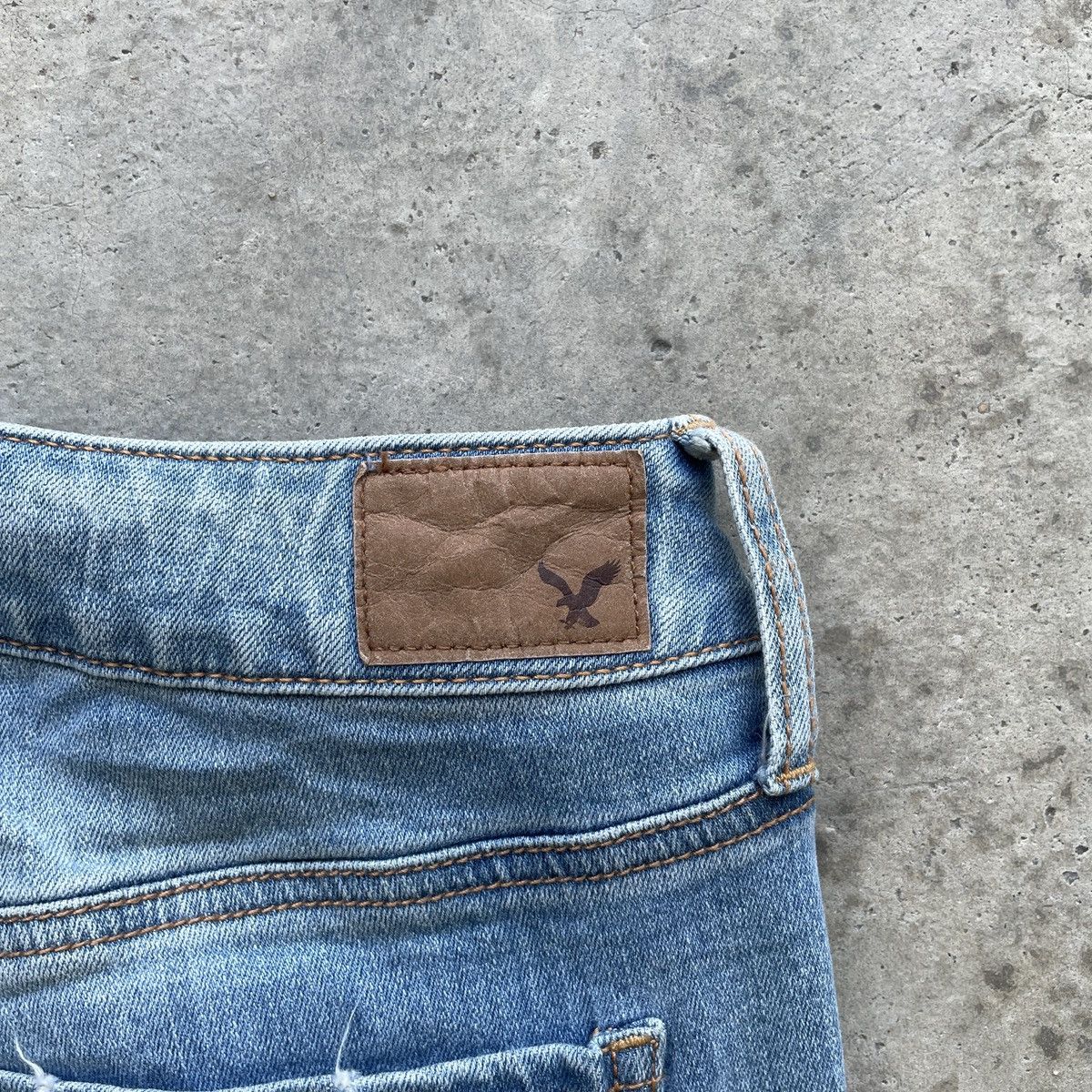 American Eagle Outfitters American Eagle Outfitters Ripped Stretch Jeans Pants Faded Size US 33 - 9 Thumbnail