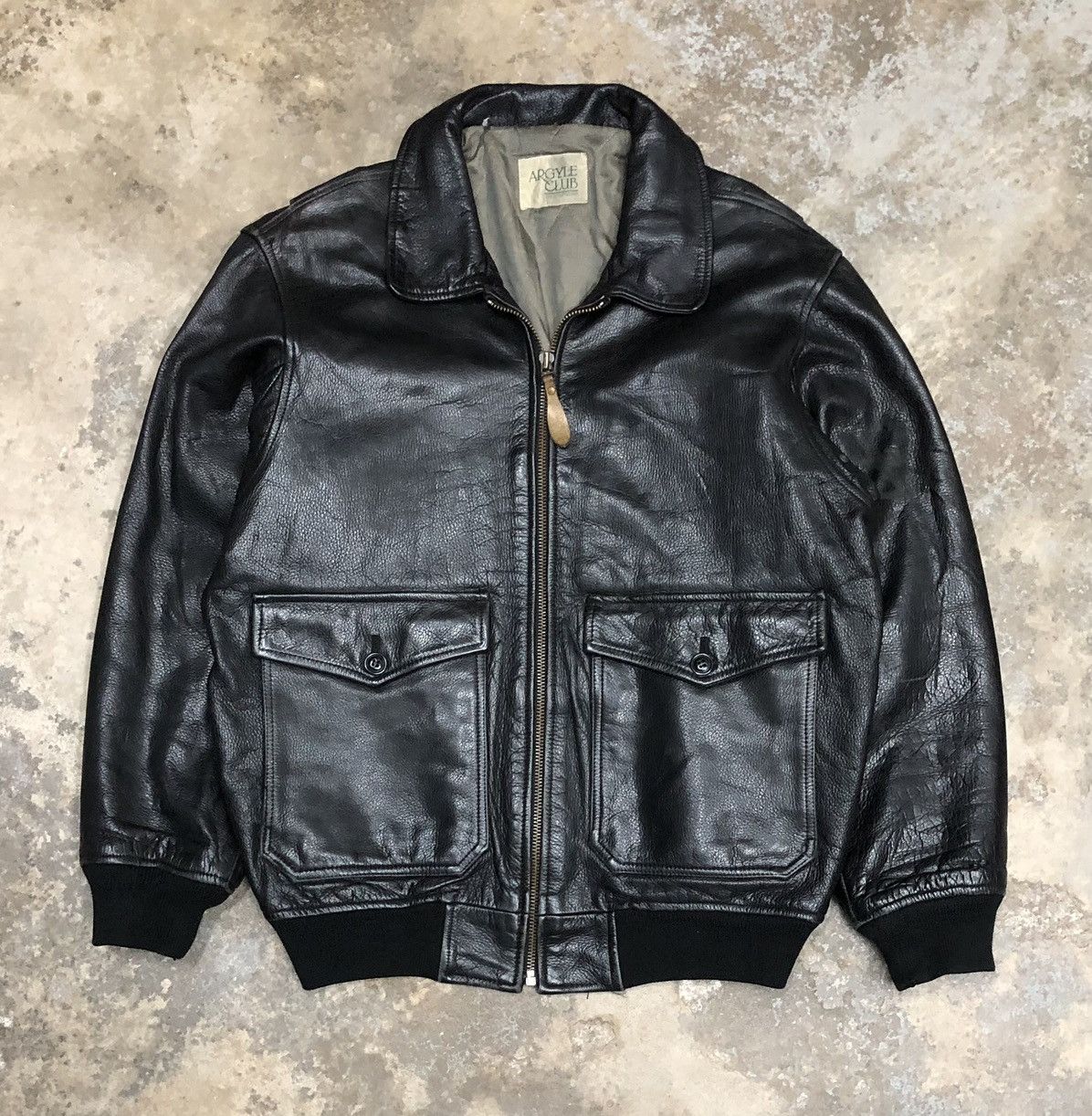 Vintage Vintage Argyle Club Black Leather Bomber Jacket Size US L / EU 52-54 / 3 - 2 Thumbnail