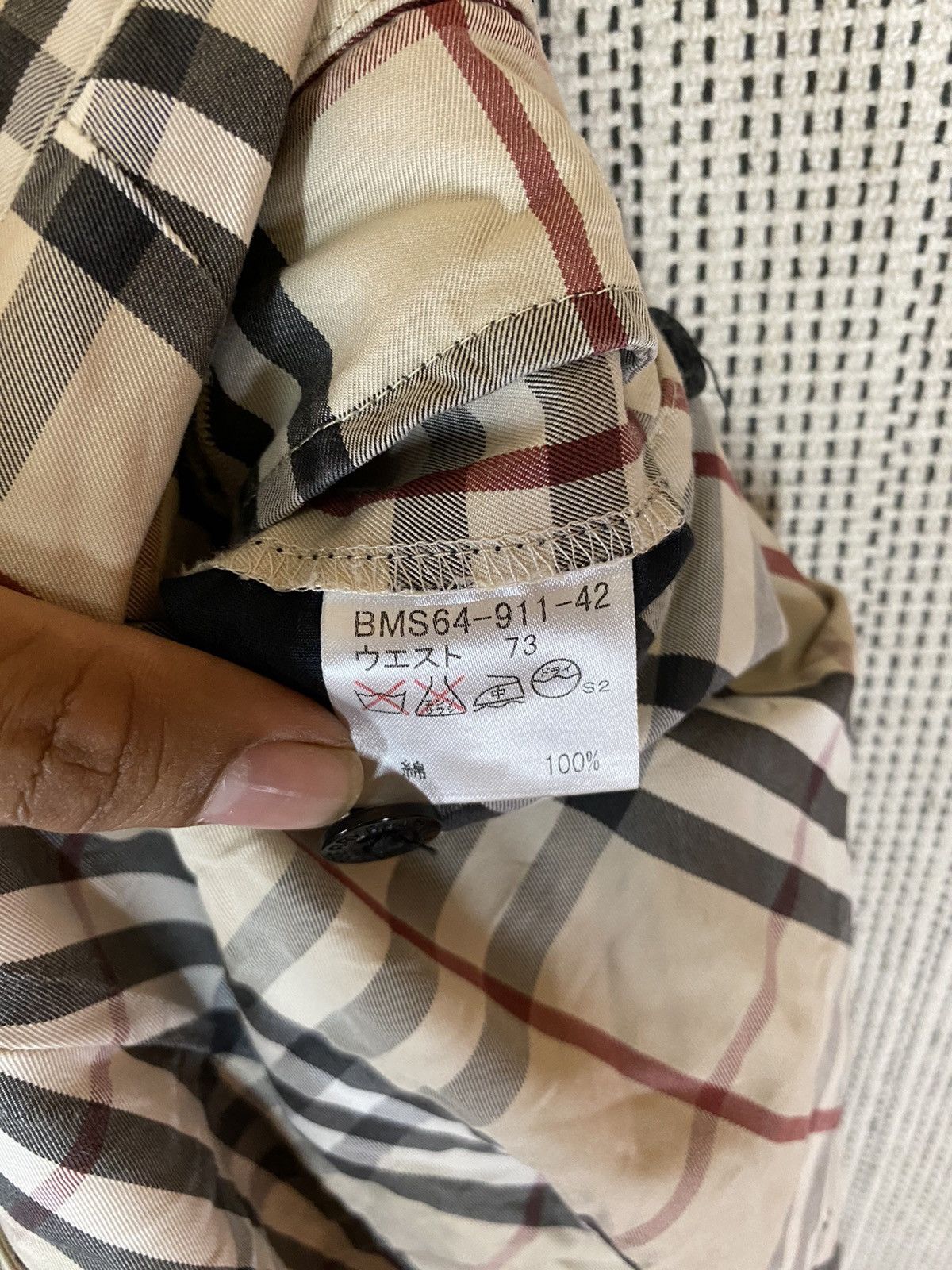 Burberry ‼️BURBERRY BLACK LABEL CARGO SHORT PANT NOVACHECK SPLITCOLOUR Size US 32 / EU 48 - 12 Thumbnail