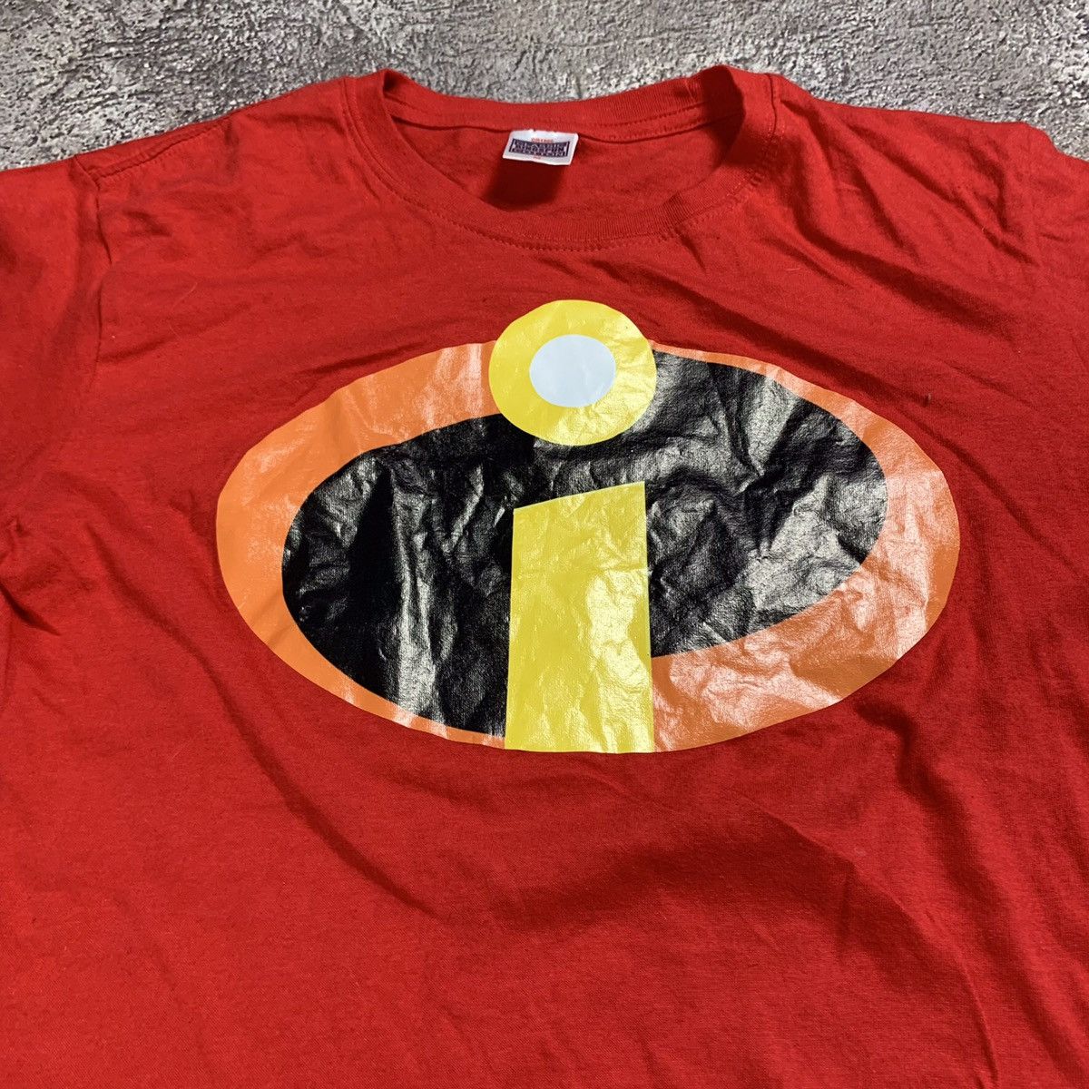 Vintage Vintage Y2K The Incredibles Graphic Tee Red Streetwear M Size US M / EU 48-50 / 2 - 4 Thumbnail
