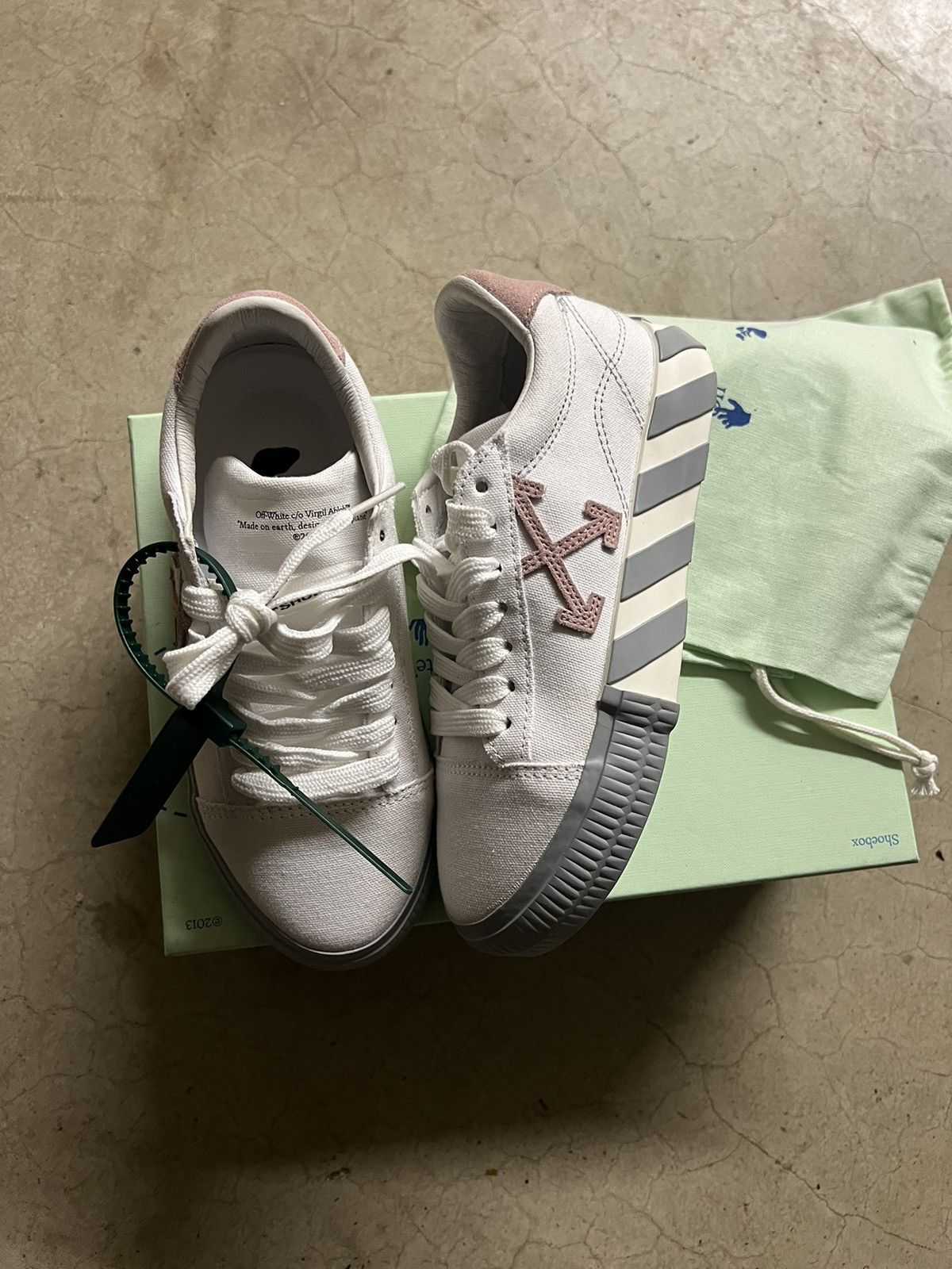 Off-White Off white vulcanized Size US 4.5 / IT 34.5 - 6 Thumbnail