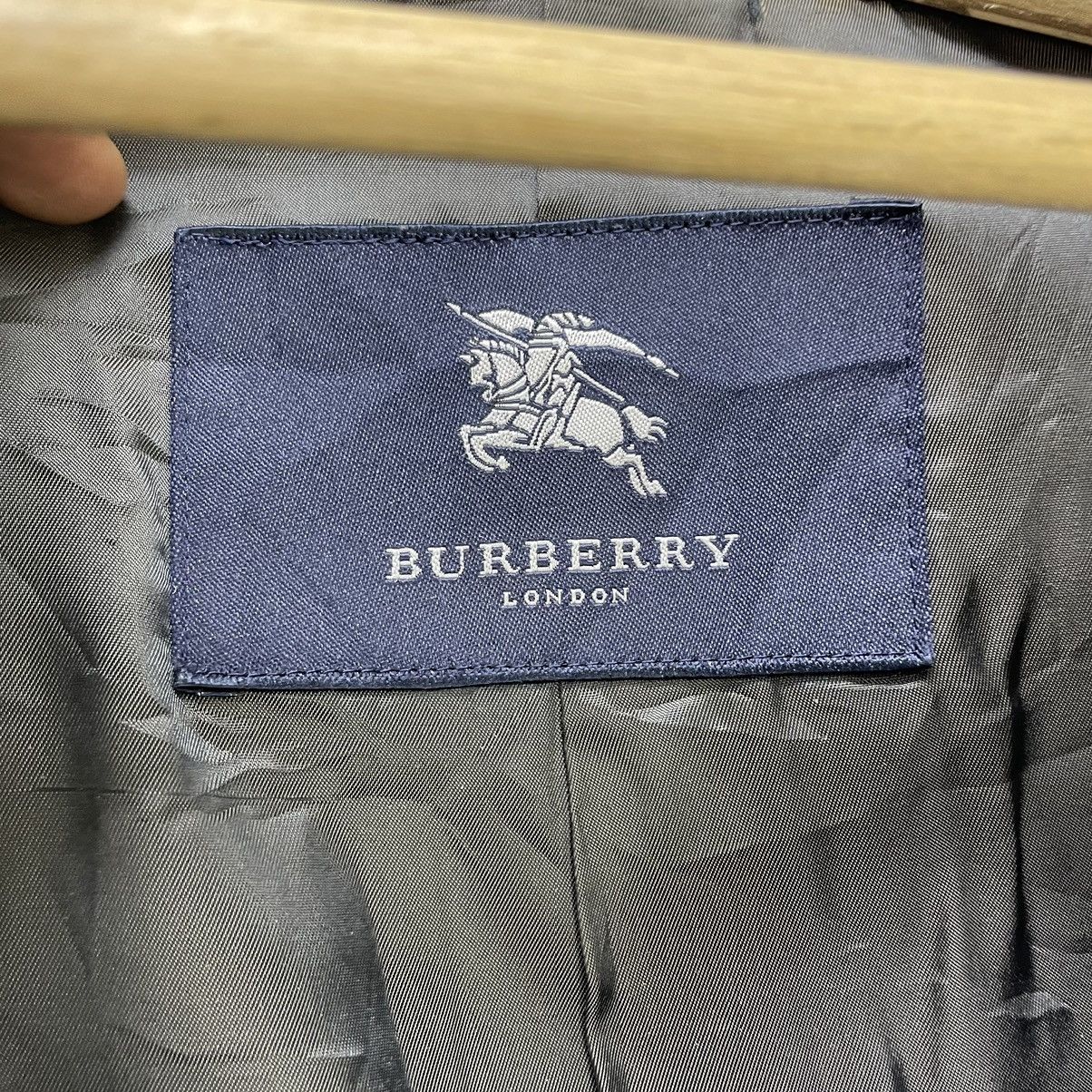 Autumn Cashmere Vintage Burberrys Wool Jacket Size US M / EU 48-50 / 2 - 6 Thumbnail