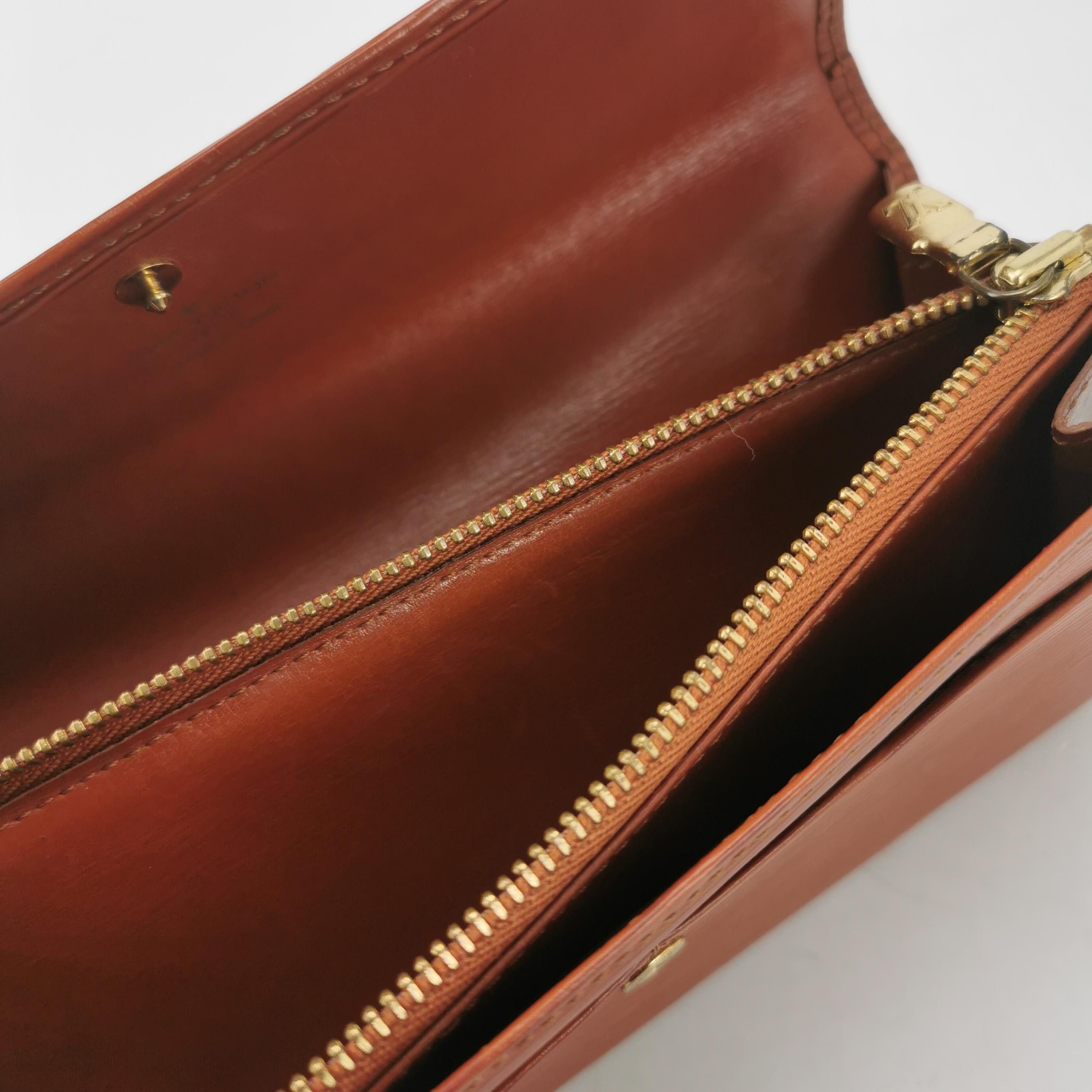 Louis Vuitton Louis Vuitton (LV) Cowhide Water Ripple Classic Temperament Size ONE SIZE - 7 Thumbnail