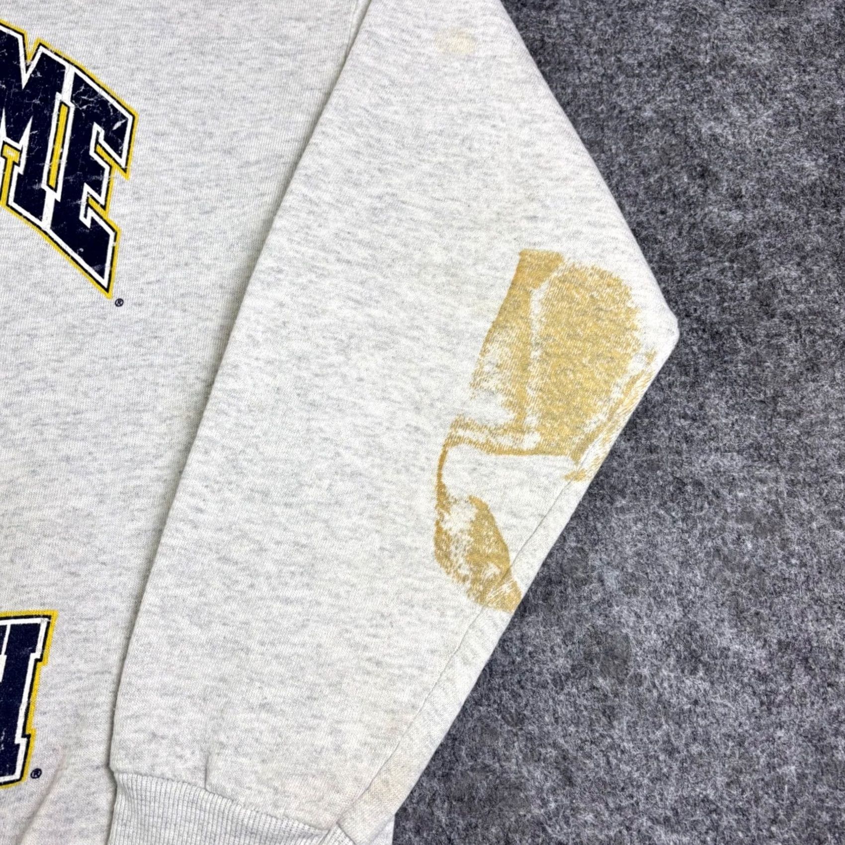 Nutmeg VINTAGE Nutmeg Mills Notre Dame Fightin Irish Sweatshirt Large Grey 90s USA Nutmeg Mills Crew Neck Long Sleeve Graphic Print Logo Men L Size US L / EU 52-54 / 3 - 7 Thumbnail