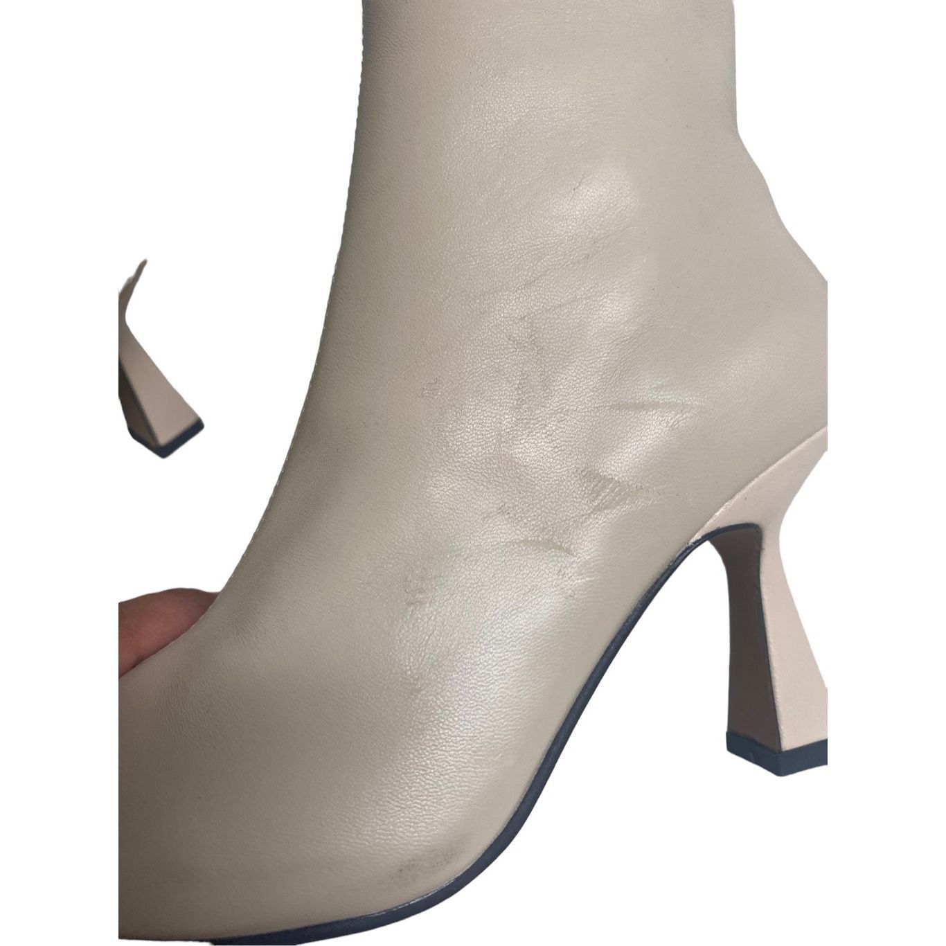 Other Alias Mae Becca Bootie in Cream Size 36 US Size 5 Size US 5 / IT 35 - 5 Thumbnail