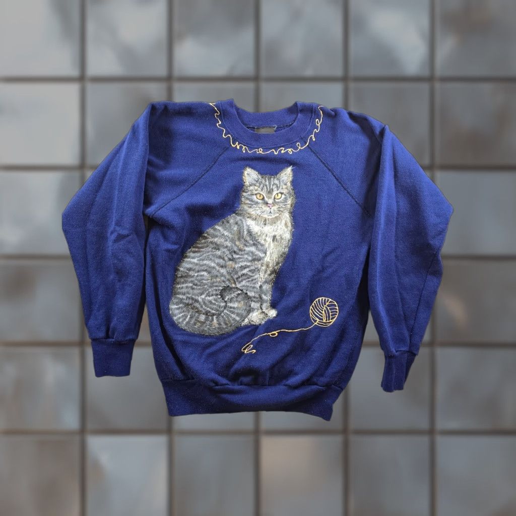 Vintage VINTAGE Sweatshirt Womens M Blue Cat & Yarn Graphic Read J.E. Morgan Size M / US 6-8 / IT 42-44 - 1 Thumbnail