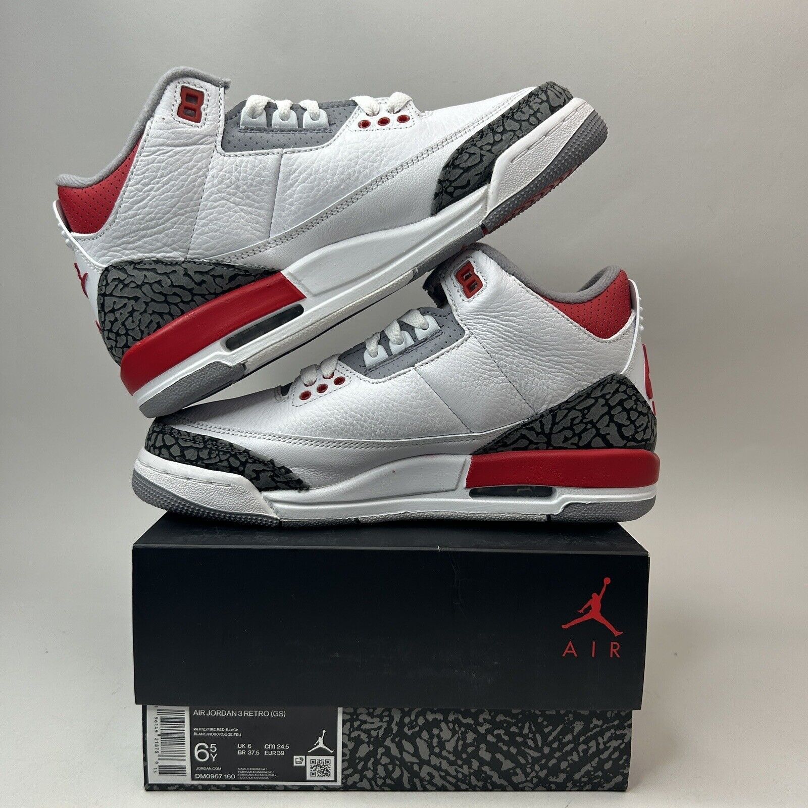 Jordan Brand Nike Air Jordan 3 Retro GS “Fire Red” 2022 Size US 8 / IT 38 - 3 Thumbnail