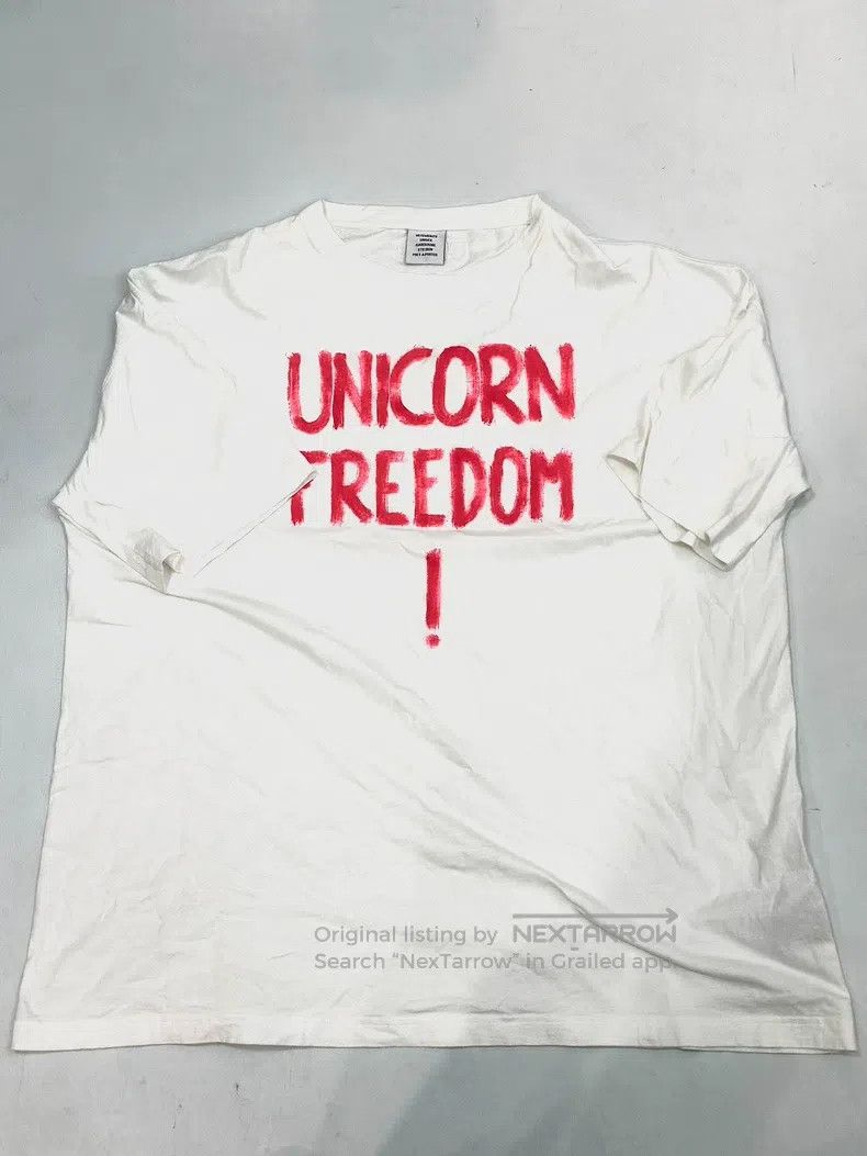 Vetements Vetements Unicorn Short Sleeve Size US XS / EU 42 / 0 - 1 Thumbnail