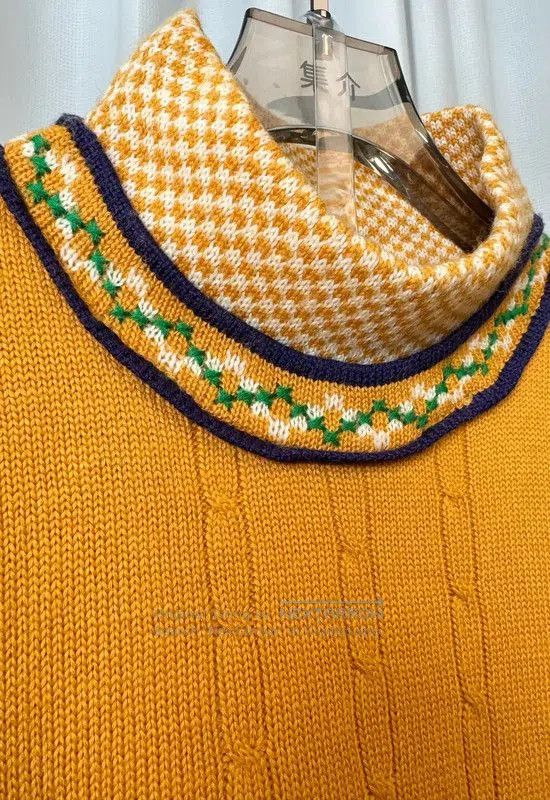Dior Dior Women's Yellow Wool Pullover Sweater . Size XXS / US 00 / IT 34 - 3 Thumbnail