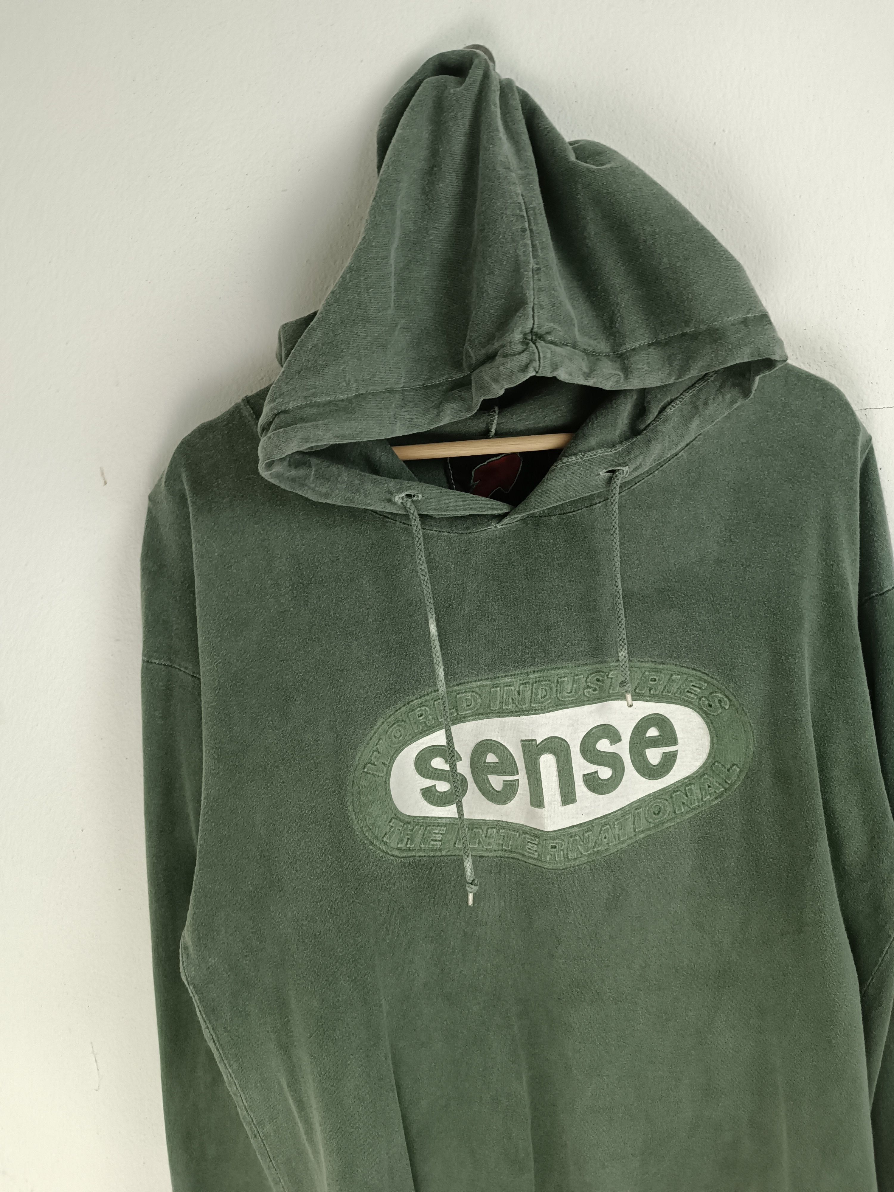 Japanese Brand VINTAGE 90'S TeSS SENSE WORLD INDUSTRIES IN IFSIXWASNINE LGB Size US L / EU 52-54 / 3 - 5 Thumbnail