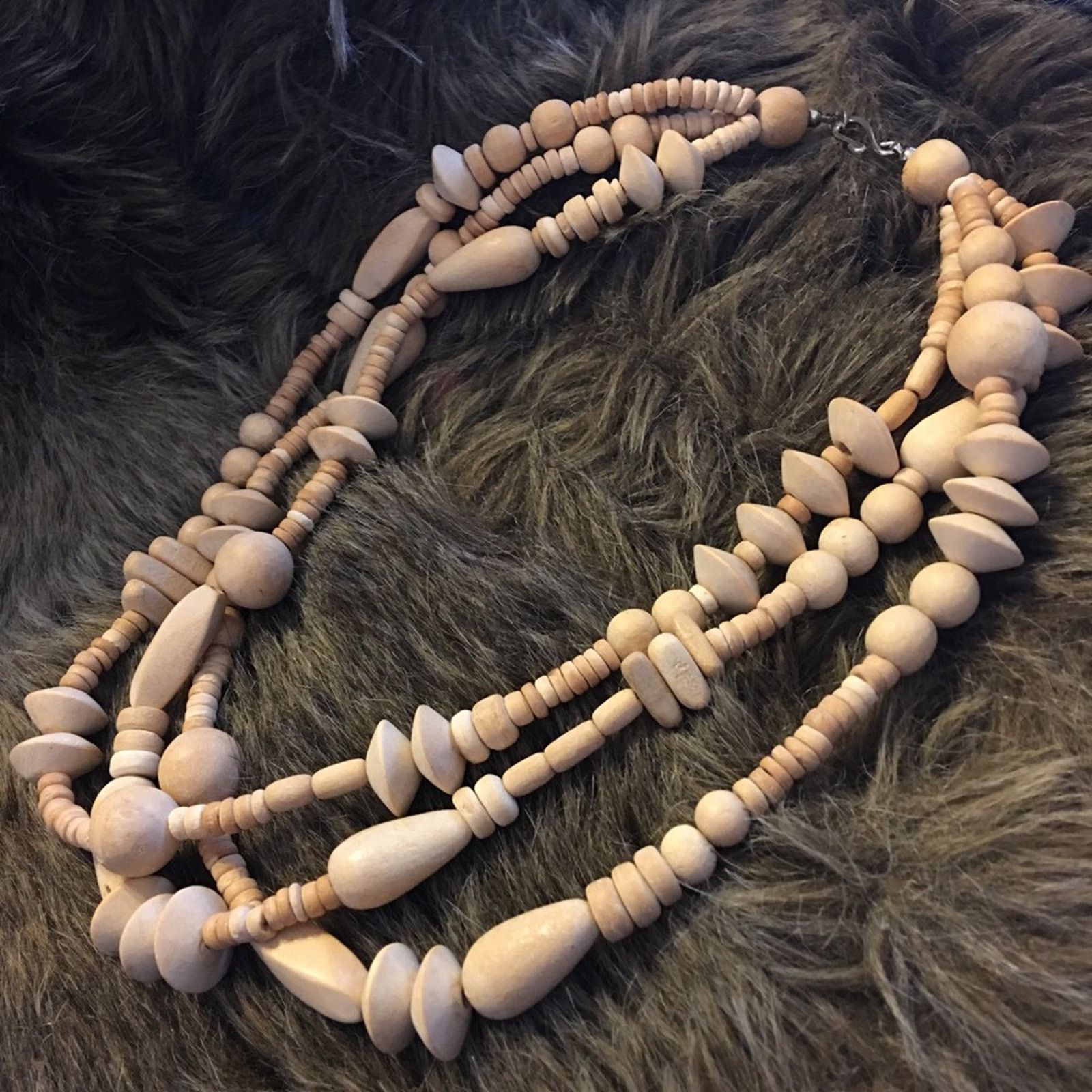 Vintage Vintage triple strand wood bead choker necklace Size ONE SIZE - 6 Thumbnail