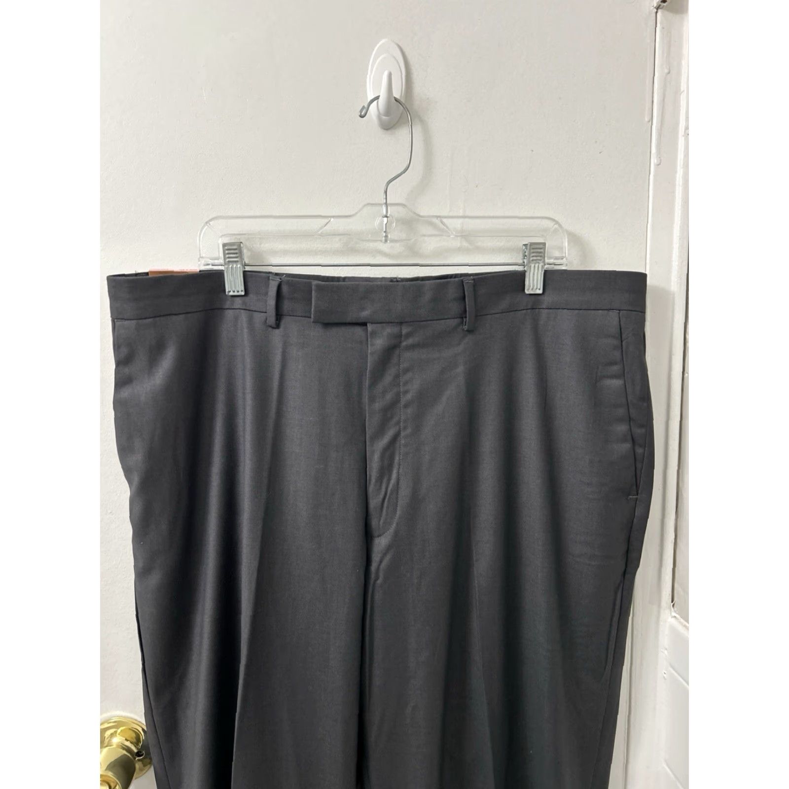 Haggar Haggar Super Flex Dress Pants Mens Size 40x32 Gray NWT Relaxed Fit Wrinkle Resistant Easy Care Pockets 5-Pocket Design Flat Front Size US 40 / EU 56 - 6 Thumbnail