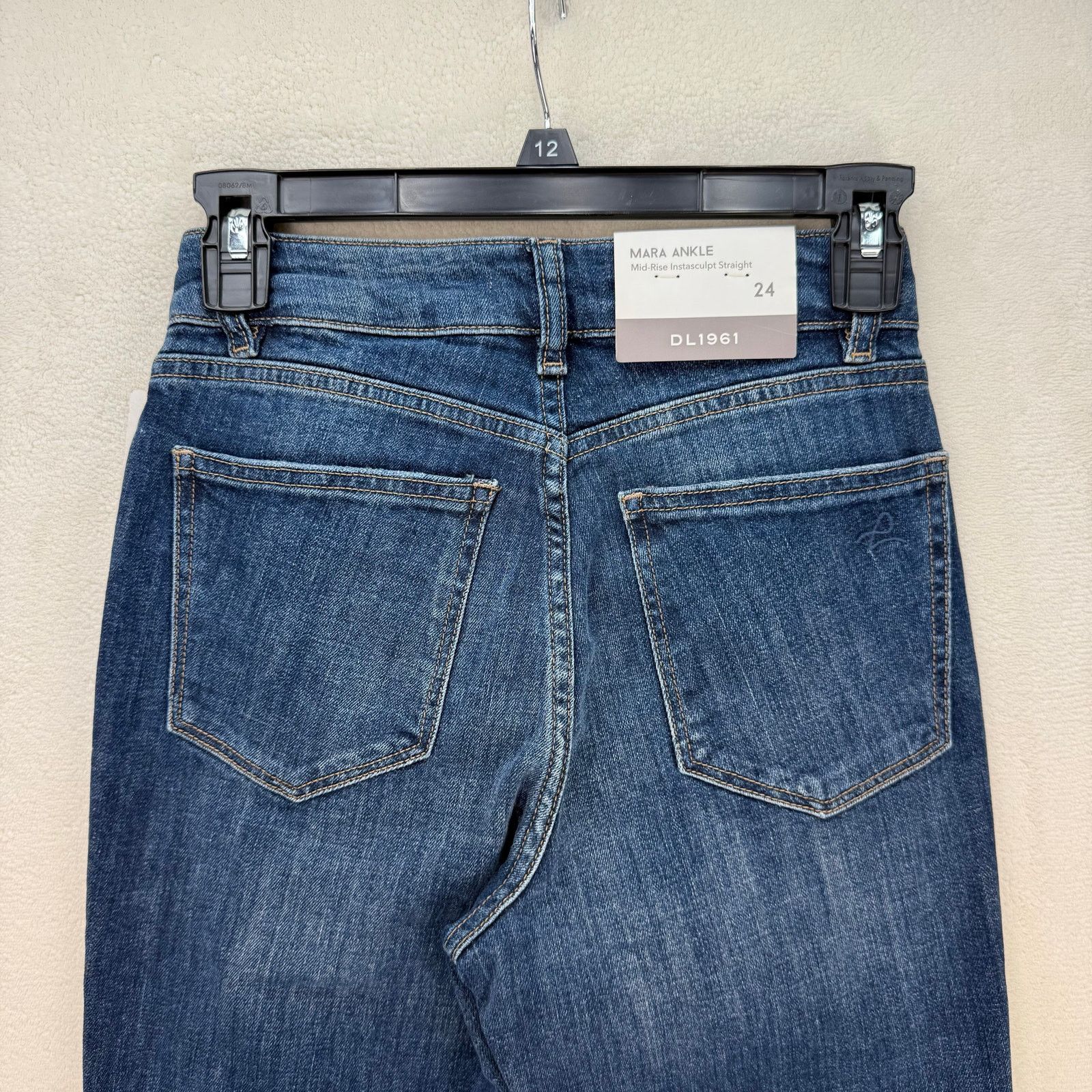 DL1961 DL1961 WOMEN'S 24 MARA HIGH RISE STRAIGHT FIT ANKLE JEANS SA Size 24" / US 00 / IT 34 - 6 Thumbnail