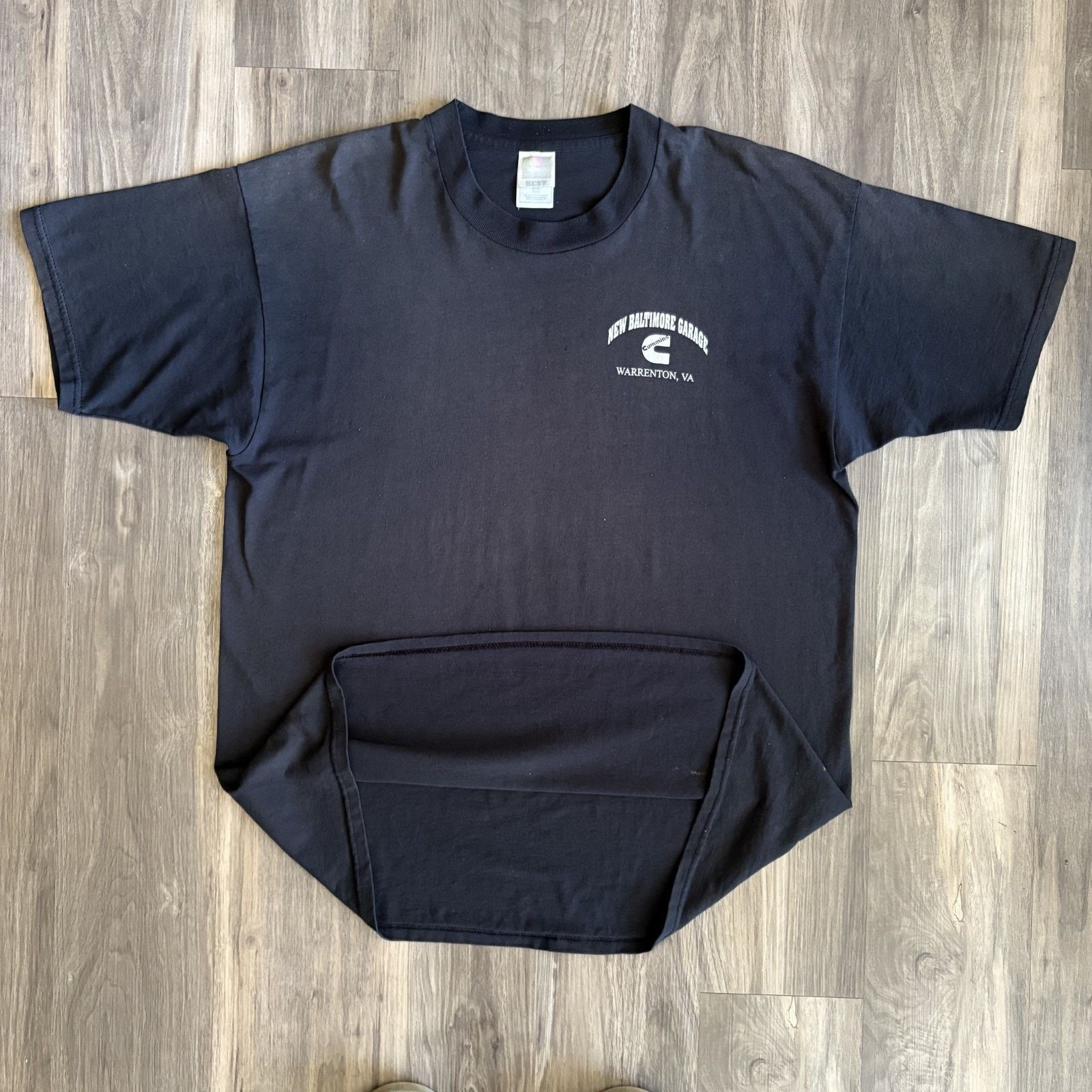Vintage Vintage Gradient Sun Faded Black T-Shirt Size XL Workwear Size US XL / EU 56 / 4 - 1 Thumbnail