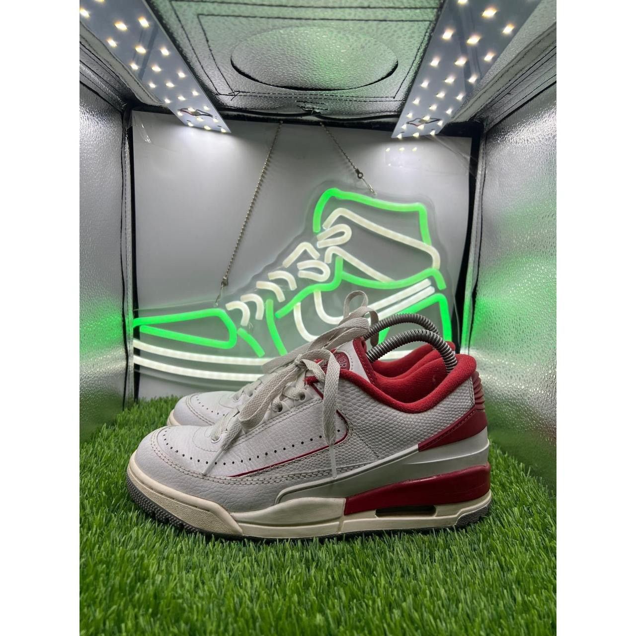 Jordan Brand Jordan 2 Retro Low Gym Red White Sneakers W7.5 Mens 6 Size US 6 / EU 39 - 1 Thumbnail