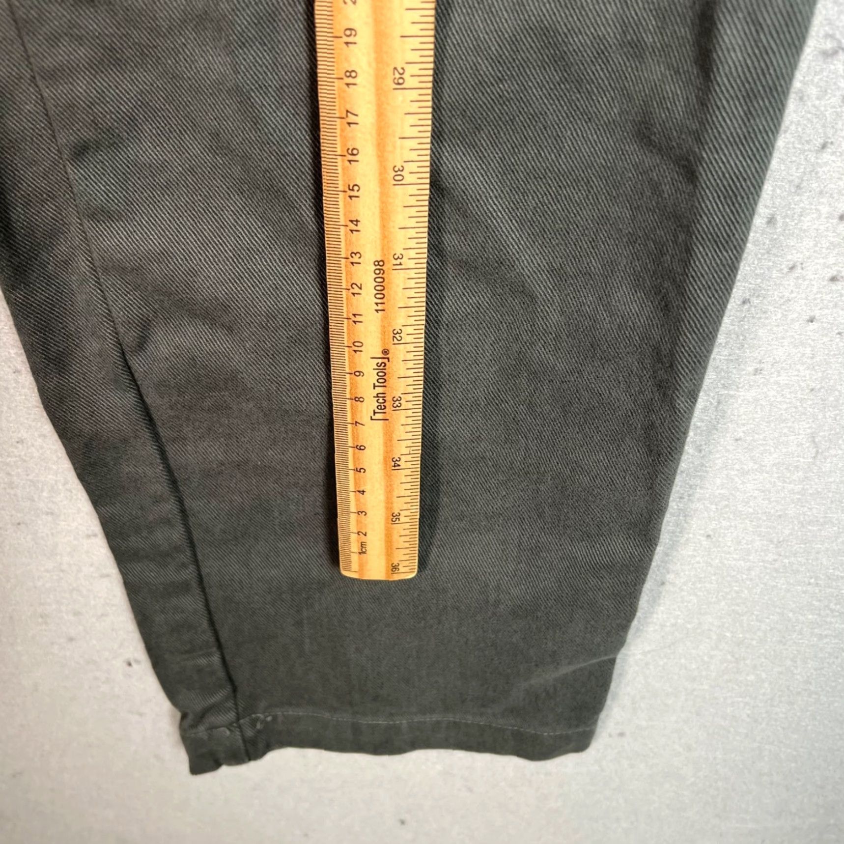 Vintage VINTAGE Bonne Amsterdam Chinos Pants Mens XL Gray Cotton Tapered Front Flat 30 Inseam 34 Waist Mens Size US 36 / EU 52 - 7 Thumbnail