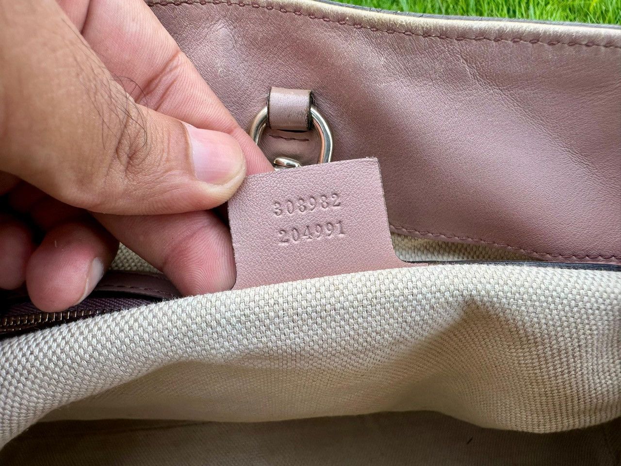 Gucci Authentic Gucci Soho Patent Leather Chain Tote Bag Size ONE SIZE - 12 Thumbnail
