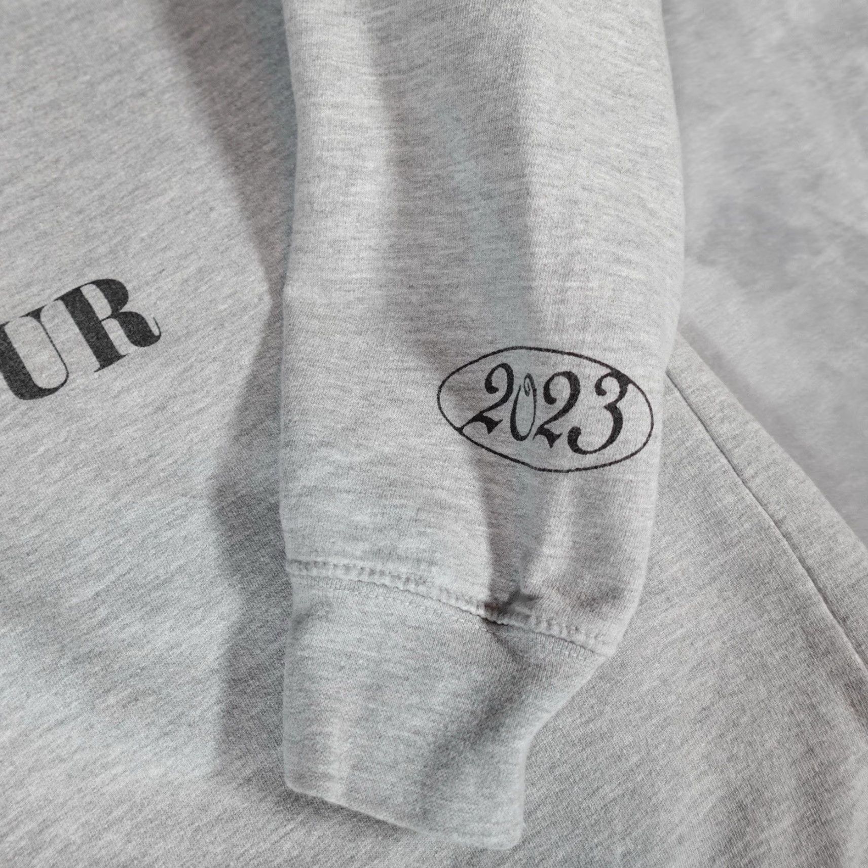 Vintage Taylor Swift The Eras Tour Crewneck Sweatshirt Mens XL Slim Fit Gray Size US XL / EU 56 / 4 - 5 Thumbnail