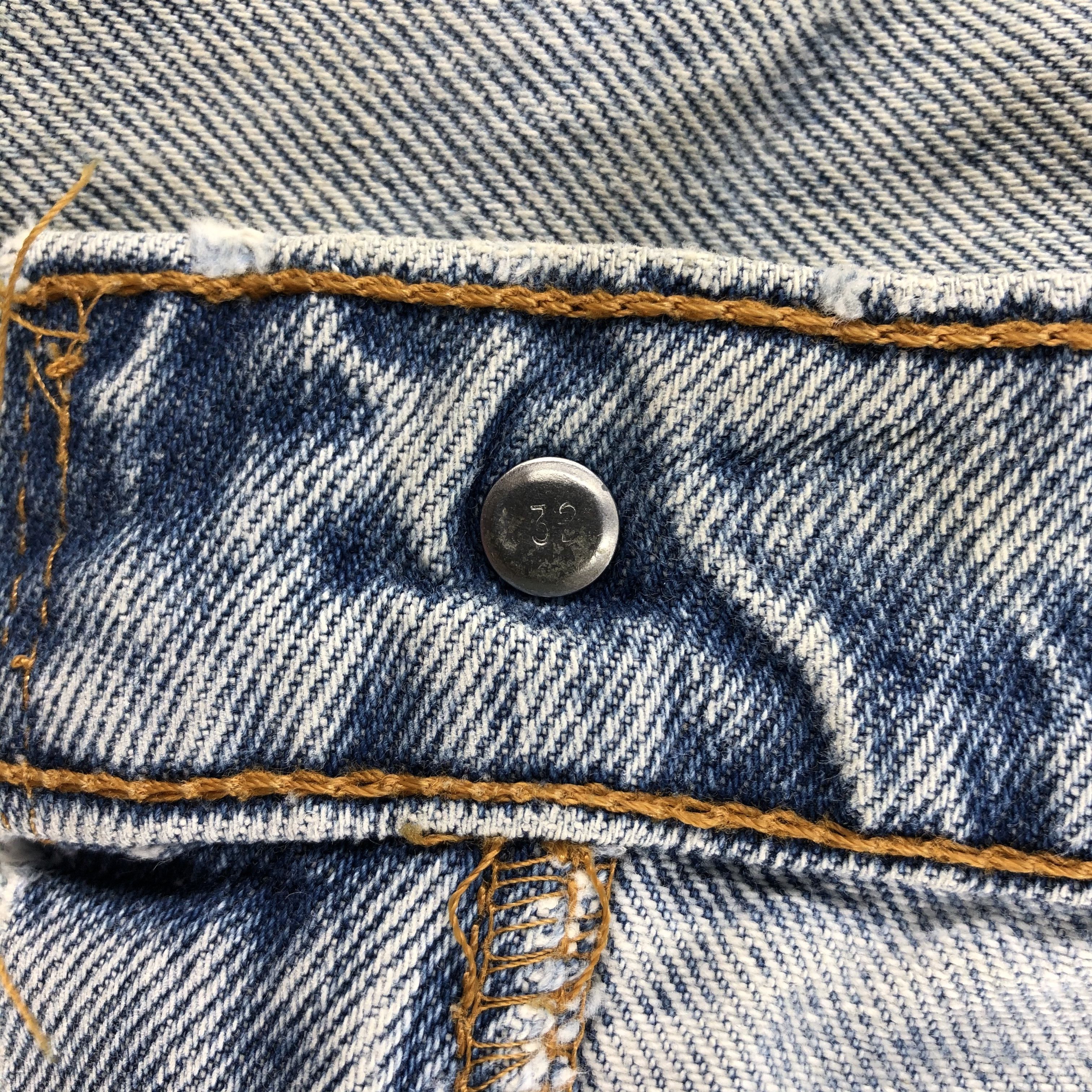 Levi's × Vintage 90s Vintage Light Wash Levis 560 Jeans-JM2312 Size US 35 - 16 Thumbnail