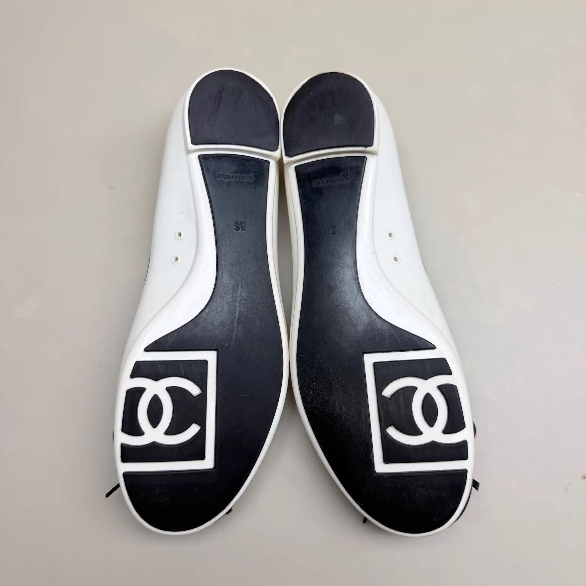 Chanel CHANEL Black & White Panda CC Low Heel Pumps 36 95 Size US 5.5 / IT 35.5 - 6 Thumbnail