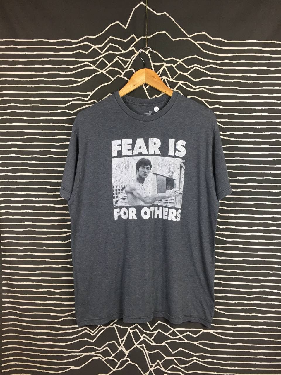 Vintage Bruce Lee Fear Is For Others Pop Culture Movie Tee Size US L / EU 52-54 / 3 - 1 Thumbnail