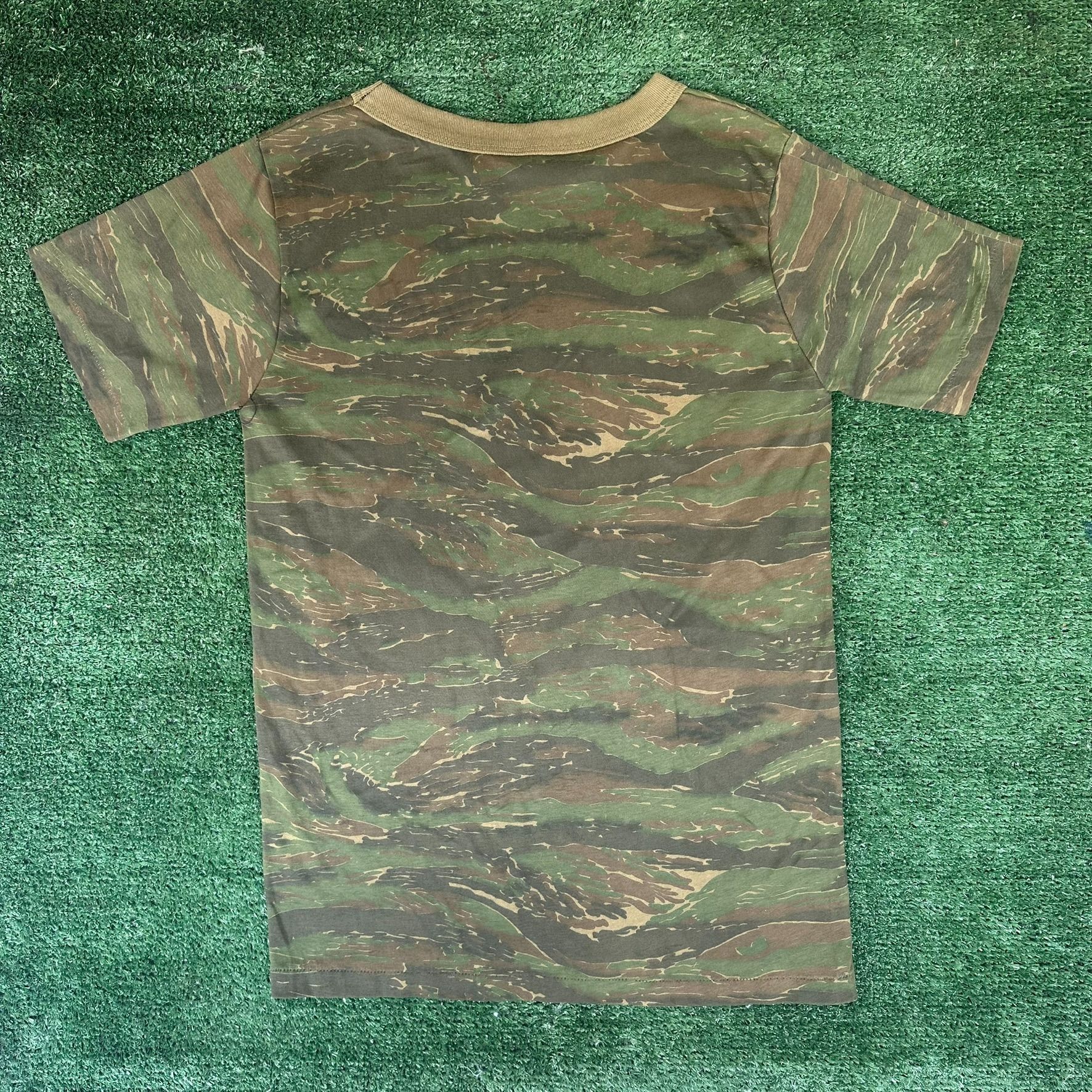 Vintage Vintage 80s Tiger Stripe Camo T-Shirt Single Stitch Vietnam Size US M / EU 48-50 / 2 - 5 Thumbnail