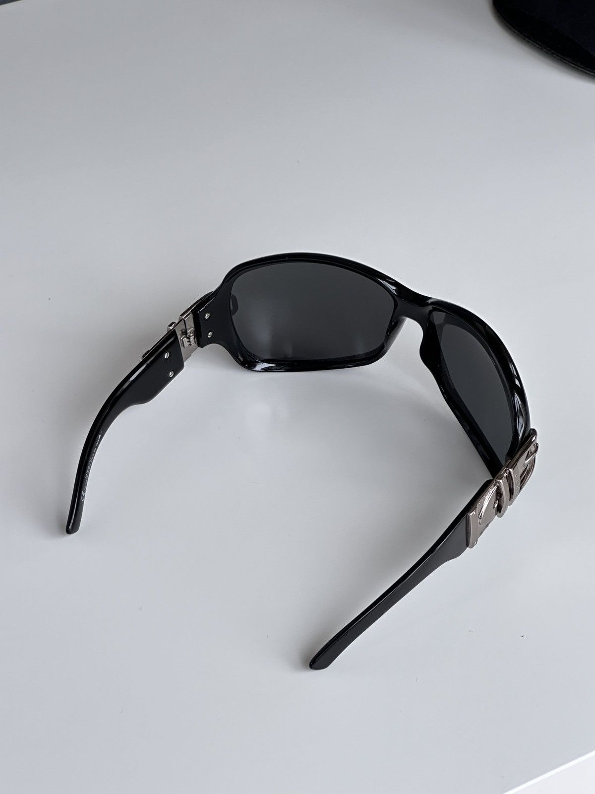Gucci GUCCI Shield Buckle Logo Oversized Black Sunglasses GG2591/S Size ONE SIZE - 9 Thumbnail