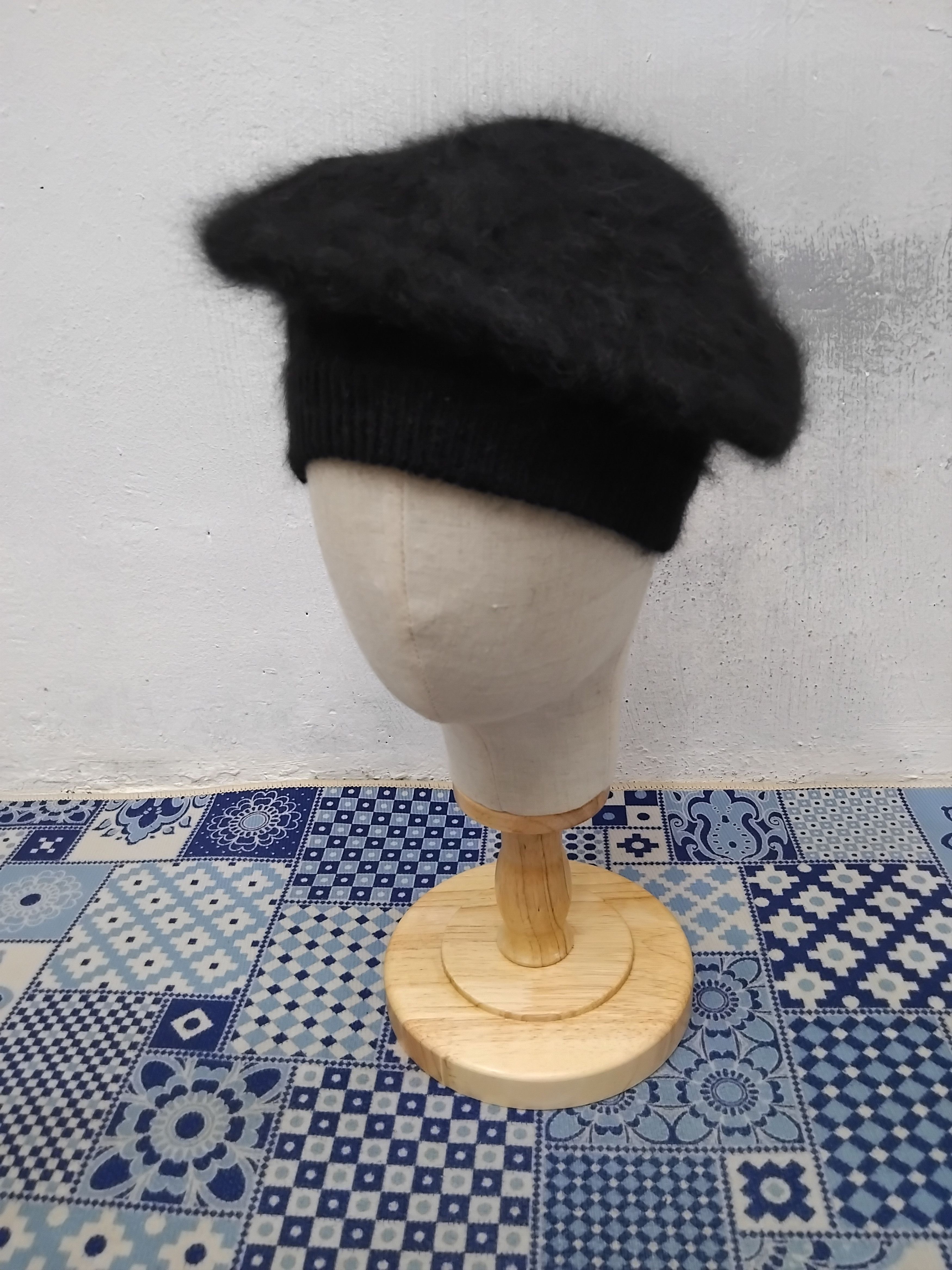 Japanese Brand 💥Lulu black colour fur hat Size ONE SIZE - 4 Thumbnail