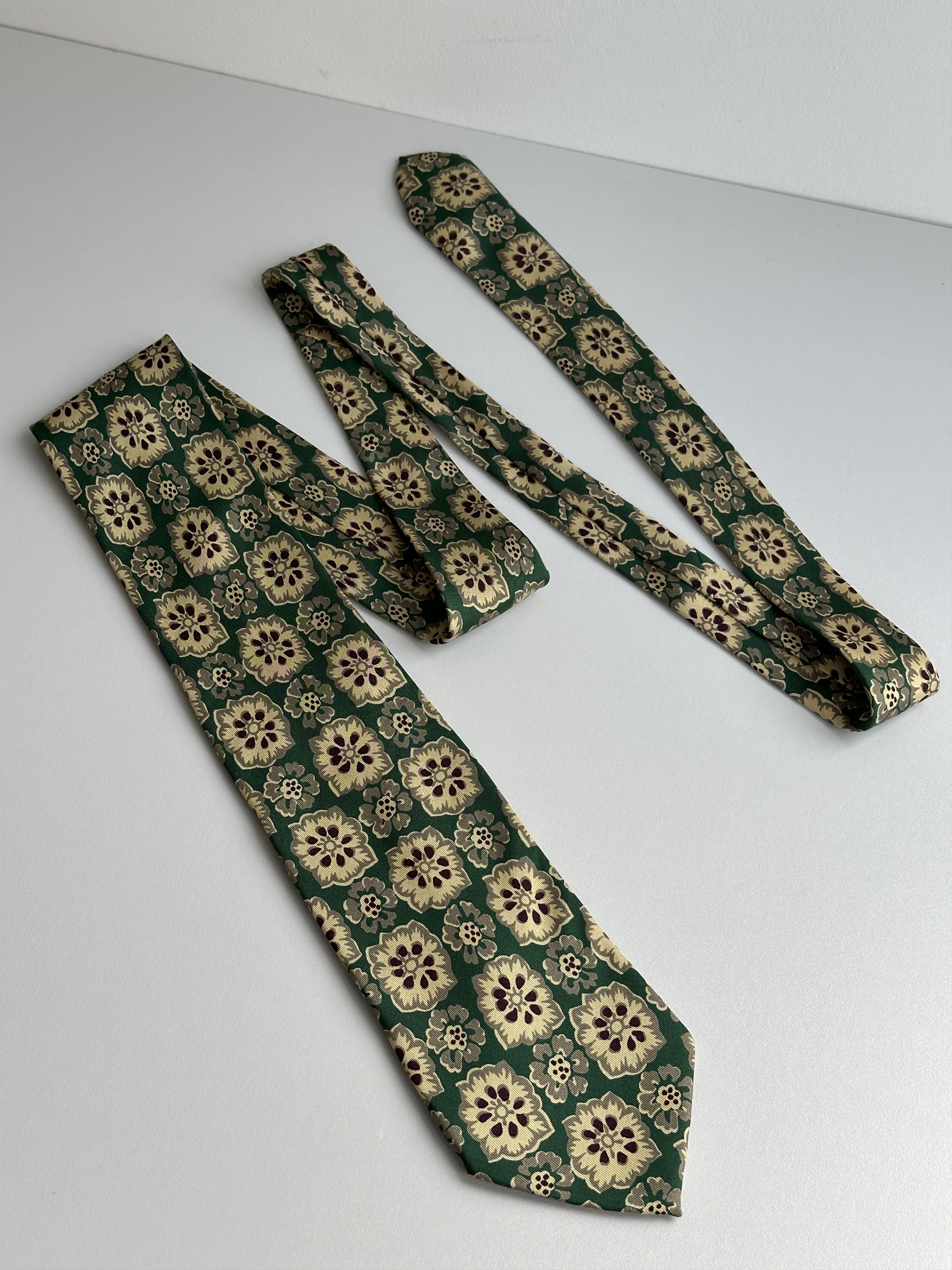 Hugo Boss × Vintage Vintage Hugo Boss Silk Tie Size ONE SIZE - 1 Thumbnail