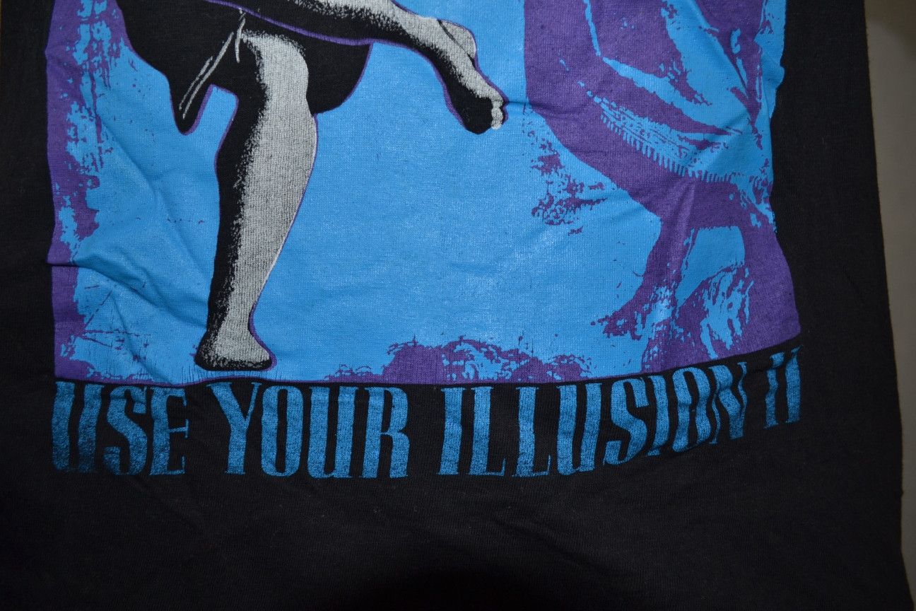 Band Tees Vintage 1991 Guns N' Roses Use Your Illusion t-shirt Size US M / EU 48-50 / 2 - 10 Thumbnail