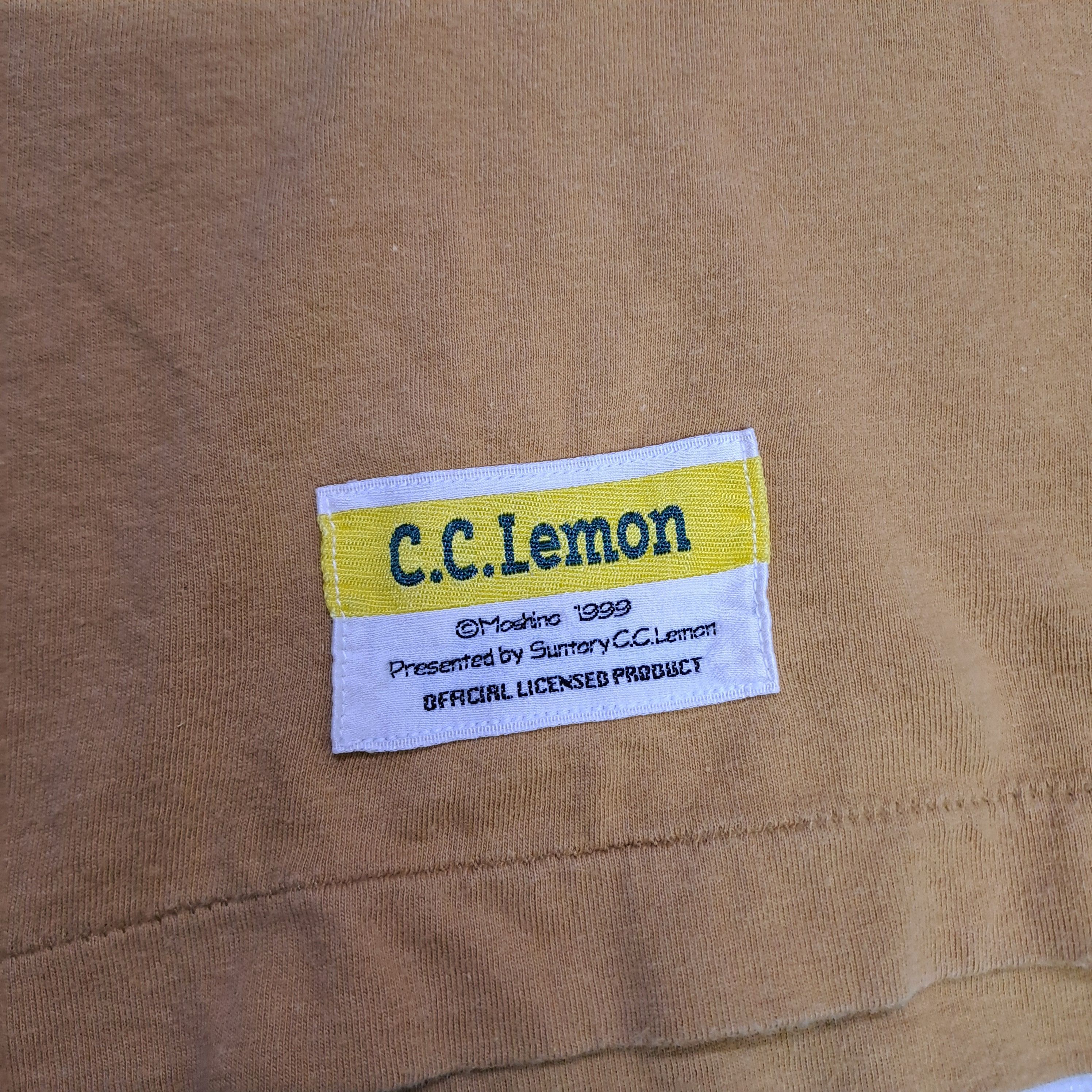 Moschino Moshino X CC Lemon Graphic T Shirt Size US S / EU 44-46 / 1 - 3 Thumbnail