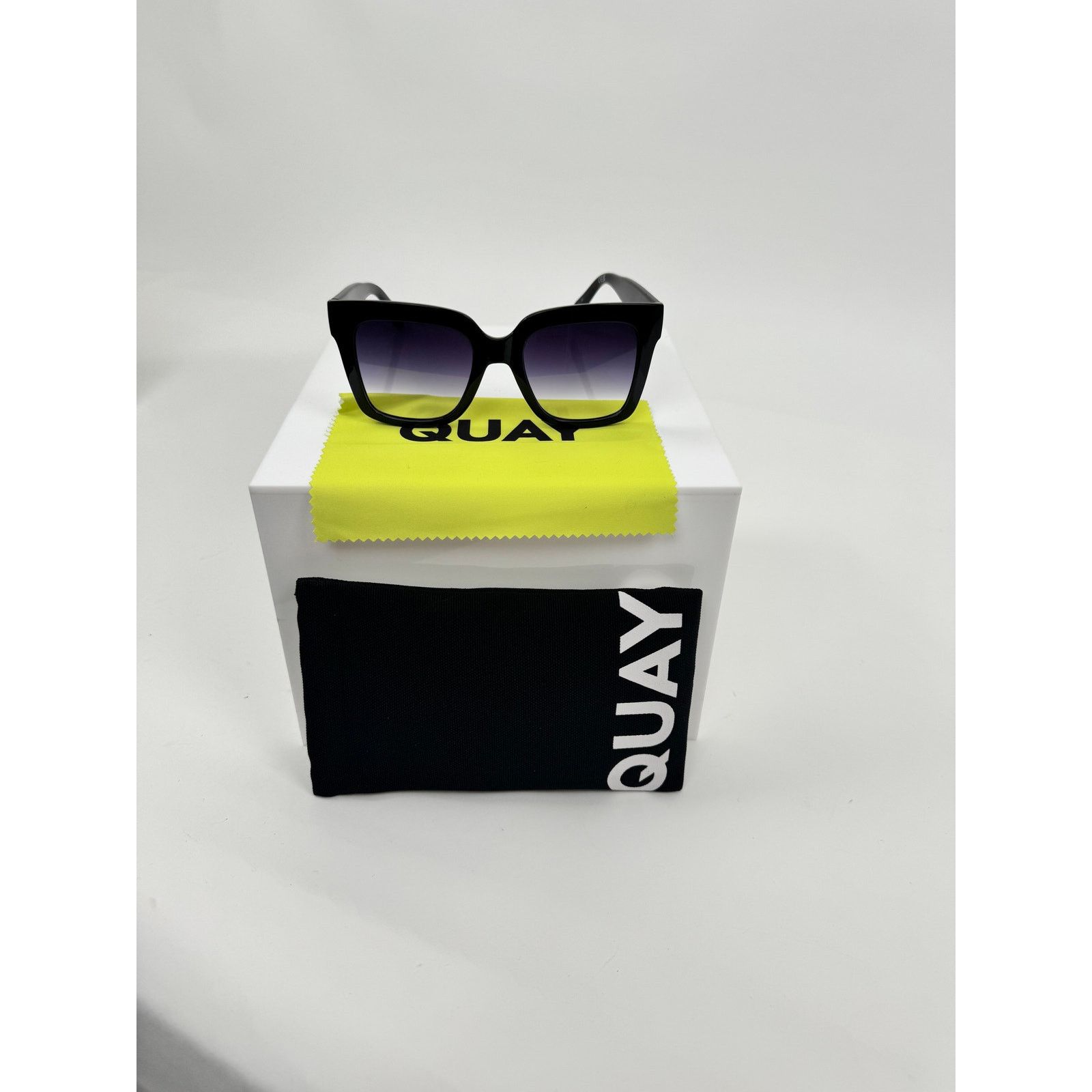 Quay Quay Icy Black 52mm Gradient Square Oversized Sunglasses Size ONE SIZE - 3 Thumbnail