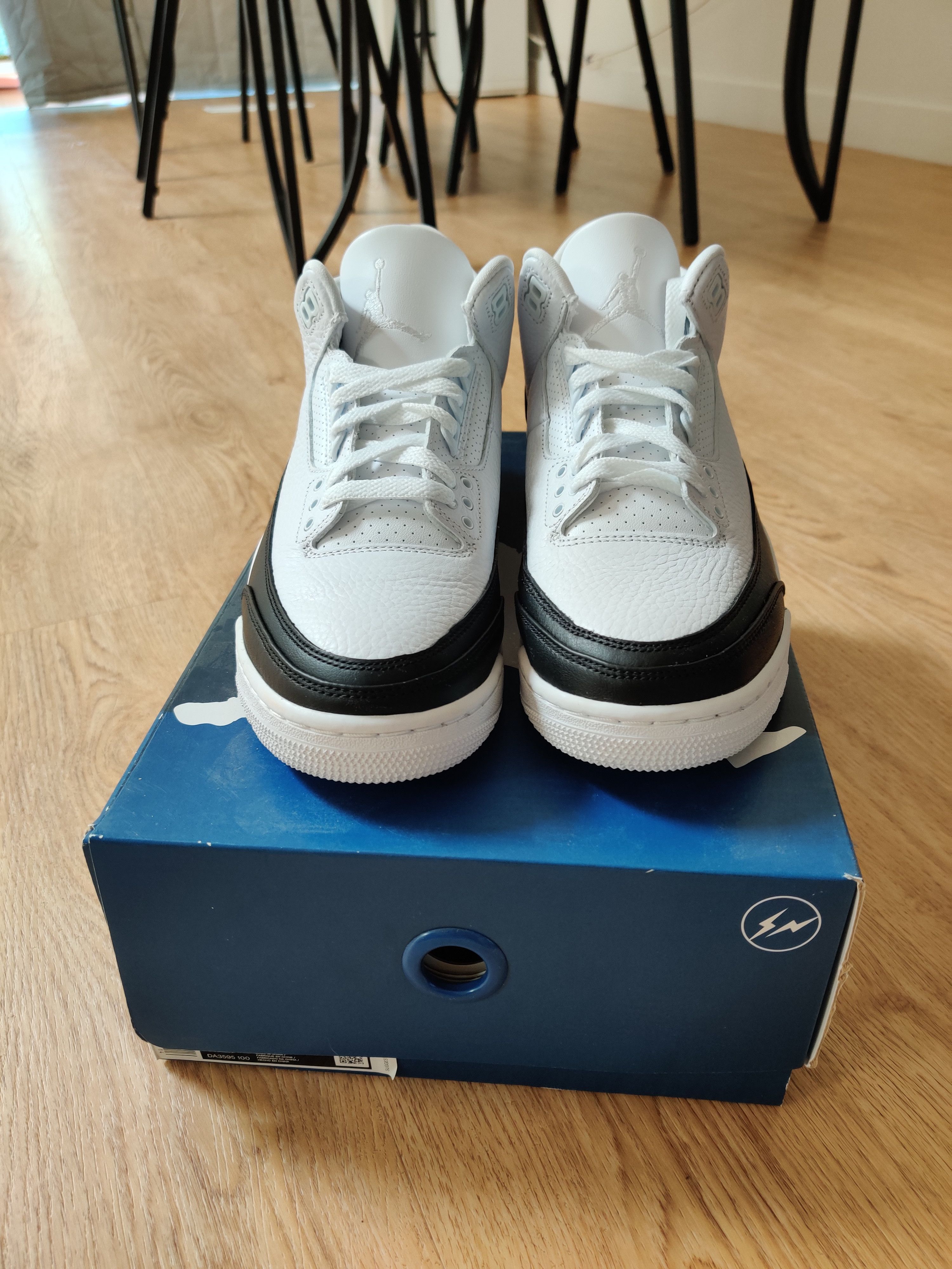 image of Fragment Design x Hiroshi Fujiwara Air Jordan 3 Fragment Collab Shoes in White/Black (Size 8.5)