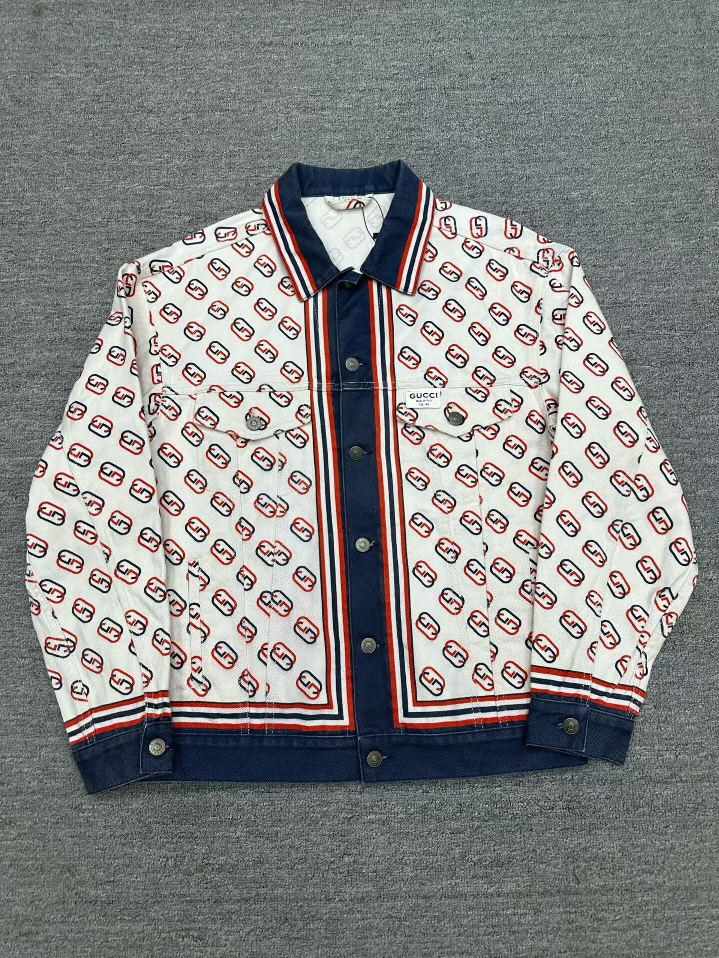 Gucci Gucci Double G All-over Print Denim Jacket Size US S / EU 44-46 / 1 - 1 Thumbnail