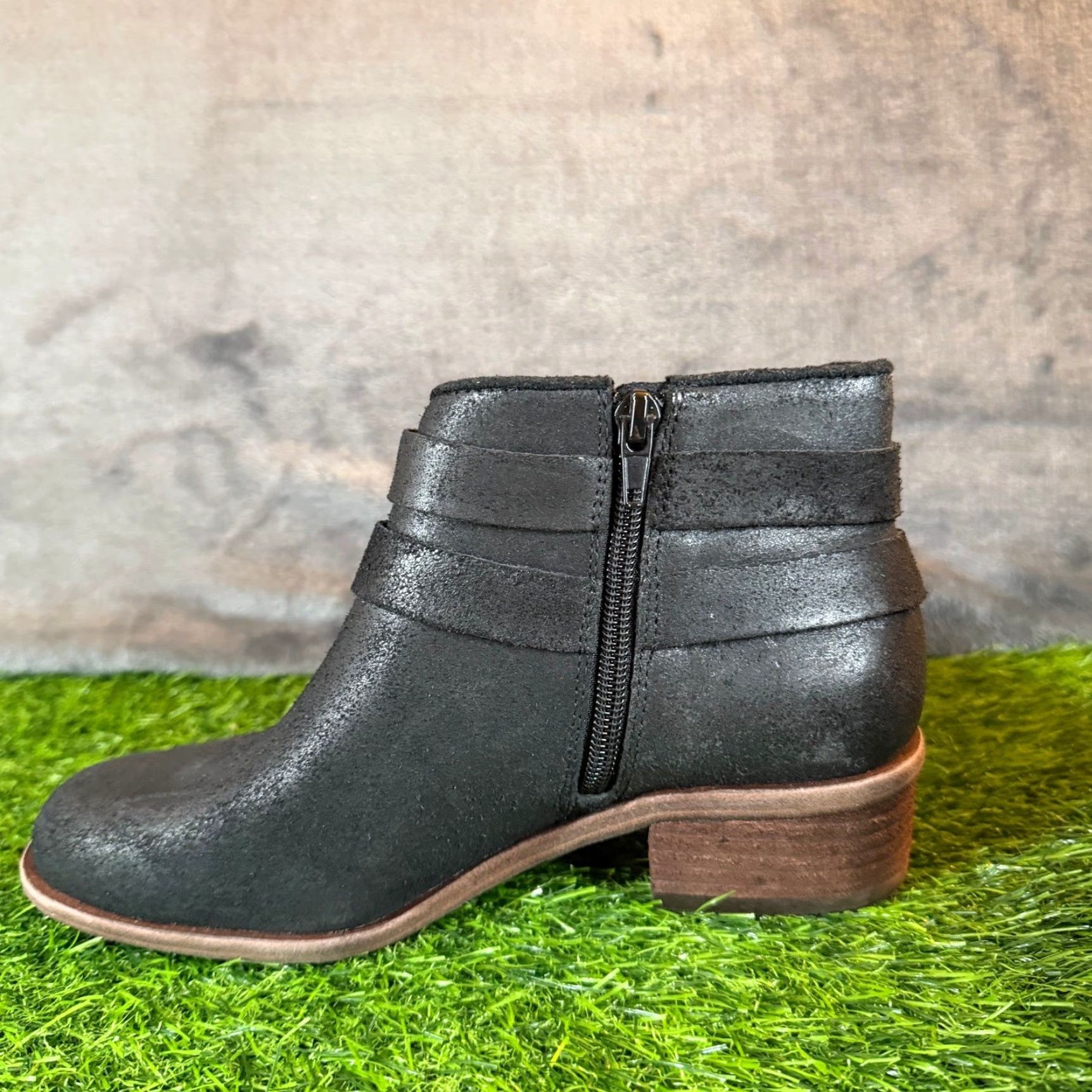 Lucky Brand Lucky Brand Black Metallic Leather Ankle Bootie Womens 6.5M Buckle Zip Block Heel 4.5" Shaft Moto Western Casual Workwear Size US 7 / IT 37 - 5 Thumbnail