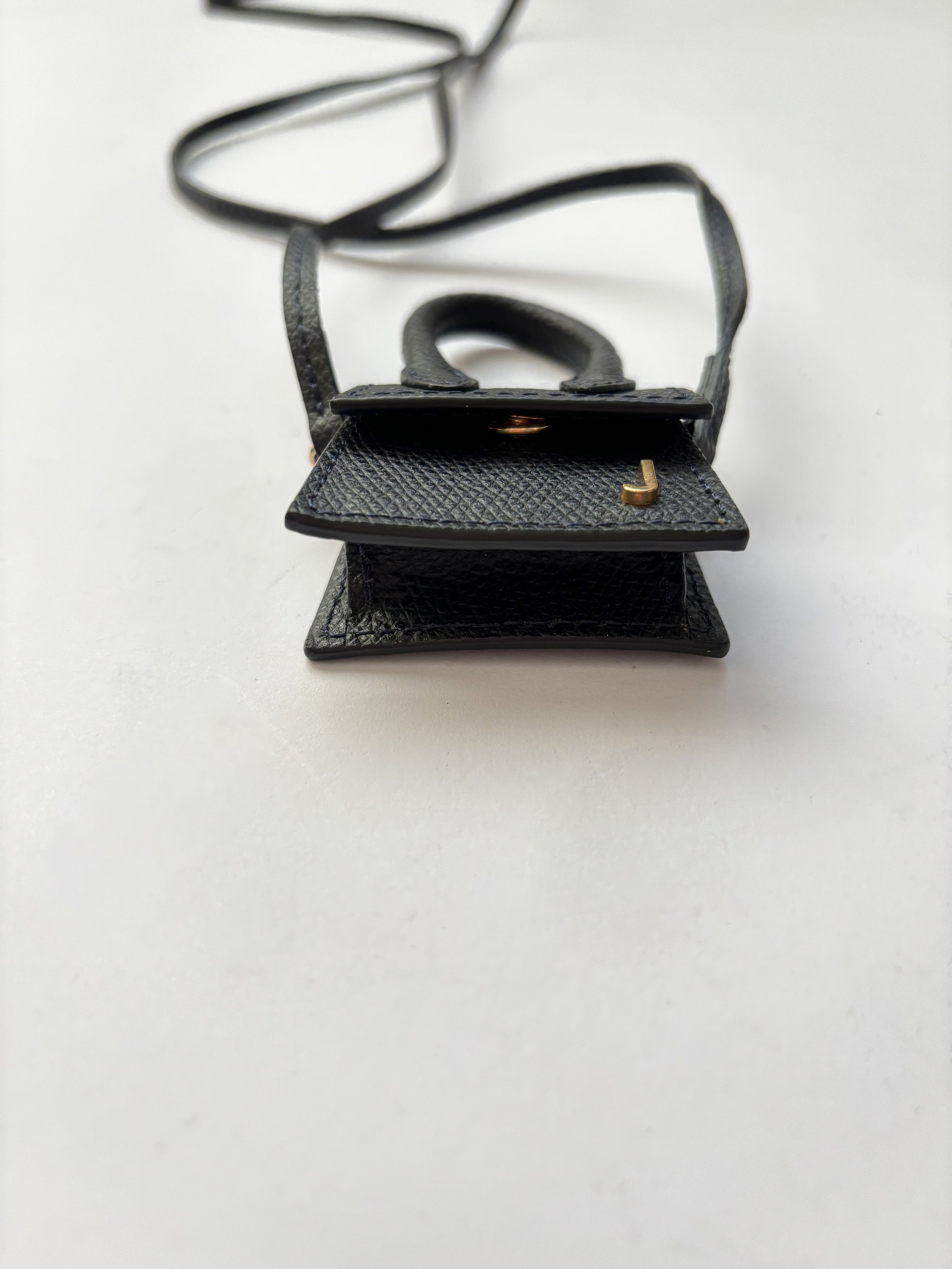 Jacquemus ⚡️QUICK SALE⚡️Jacquemus Le Petit Chiquito Nano Mini Bag Size ONE SIZE - 6 Thumbnail