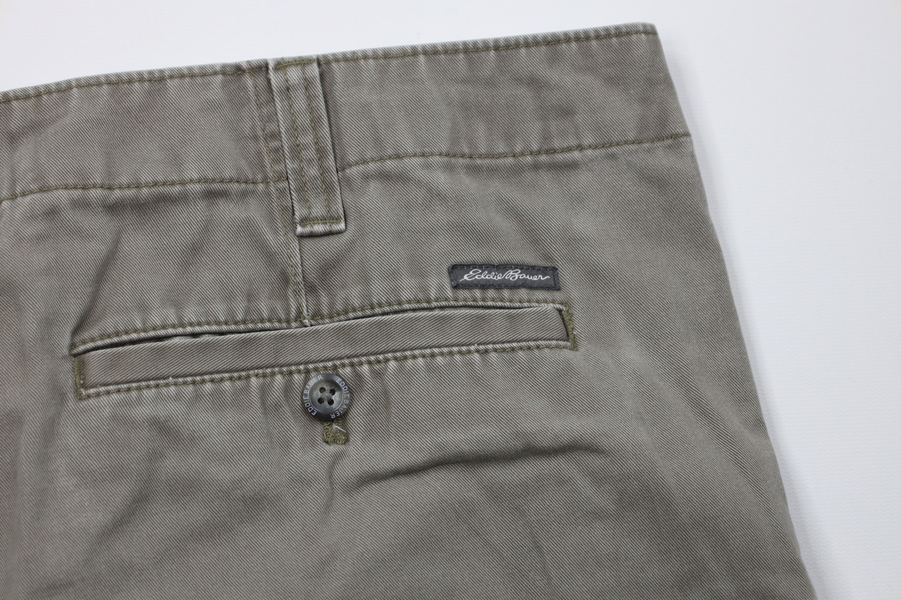 Eddie Bauer Vintage Eddie Bauer Heavyweight Cargo Shorts Green Cotton Size US 40 / EU 56 - 10 Thumbnail