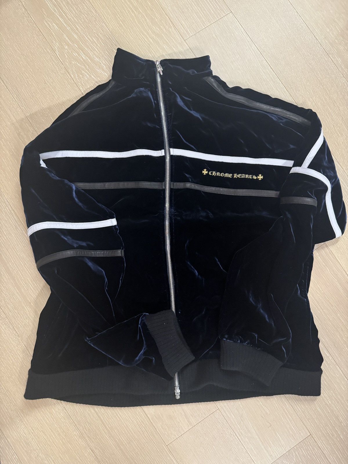 Chrome Hearts Navy & White Embroidered Logo Velour jacket Size US XL / EU 56 / 4 - 1 Thumbnail