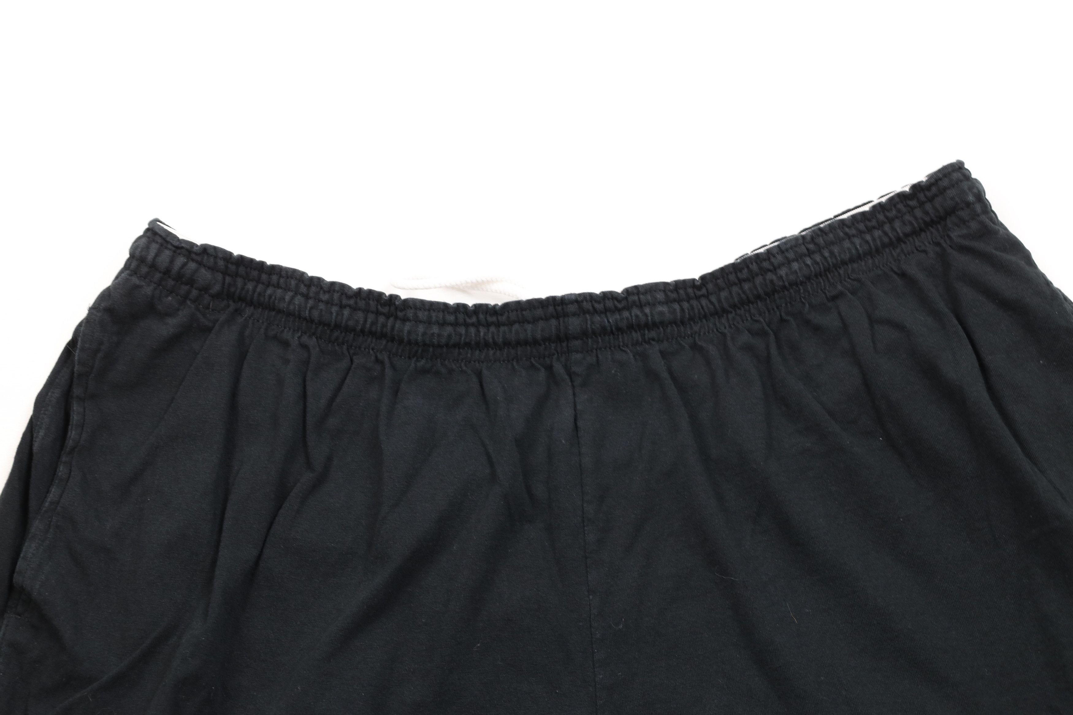 Champion × Vintage Vintage Champion Faded Above Knee Cotton Dad Shorts Black Size US 38 / EU 54 - 2 Thumbnail