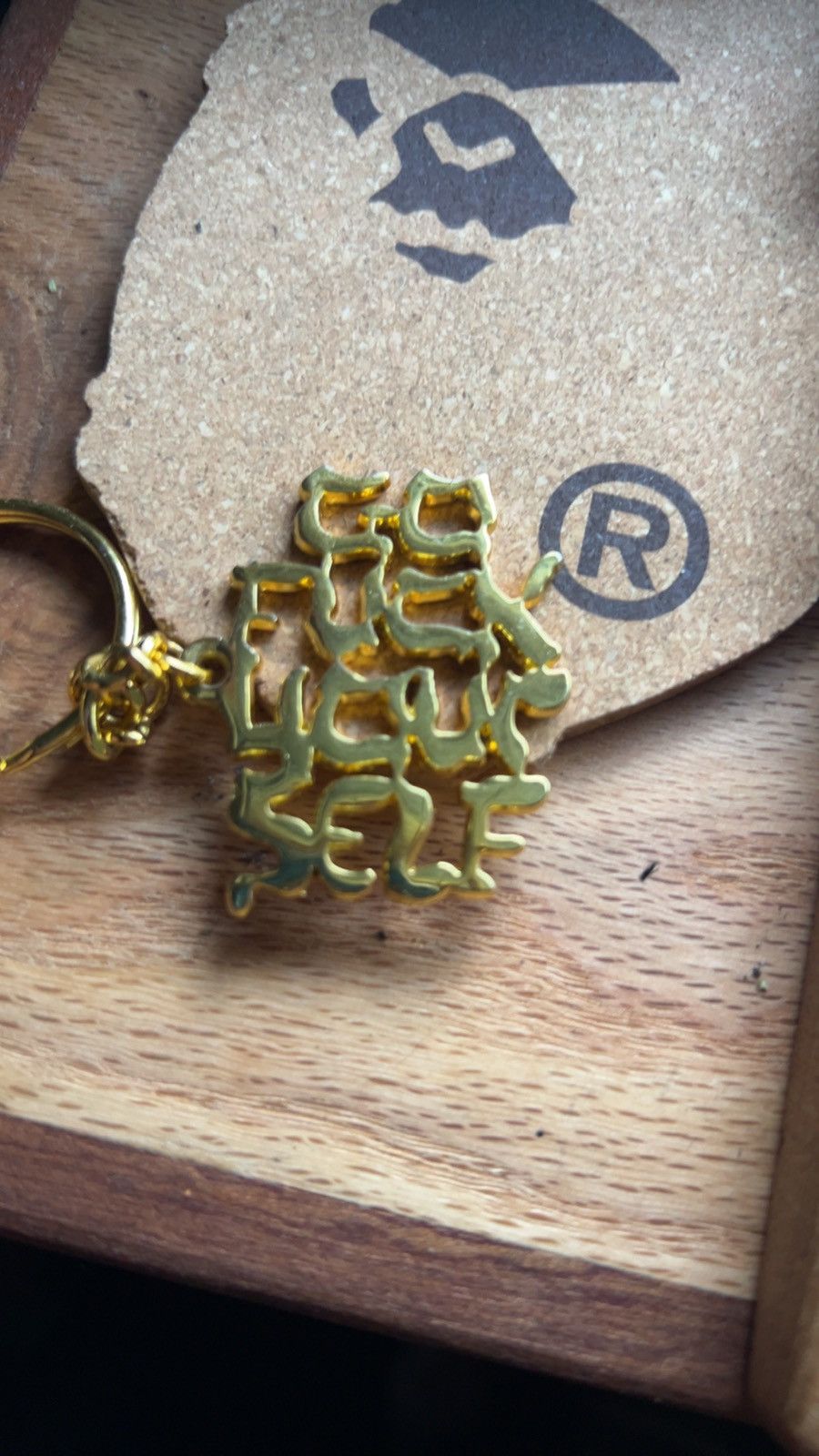 小物 Supreme 13FW Flashing Keychain Fuck Em ! Supreme 13FW Fuck Em Flashing Keychain 太陽能鑰匙扣