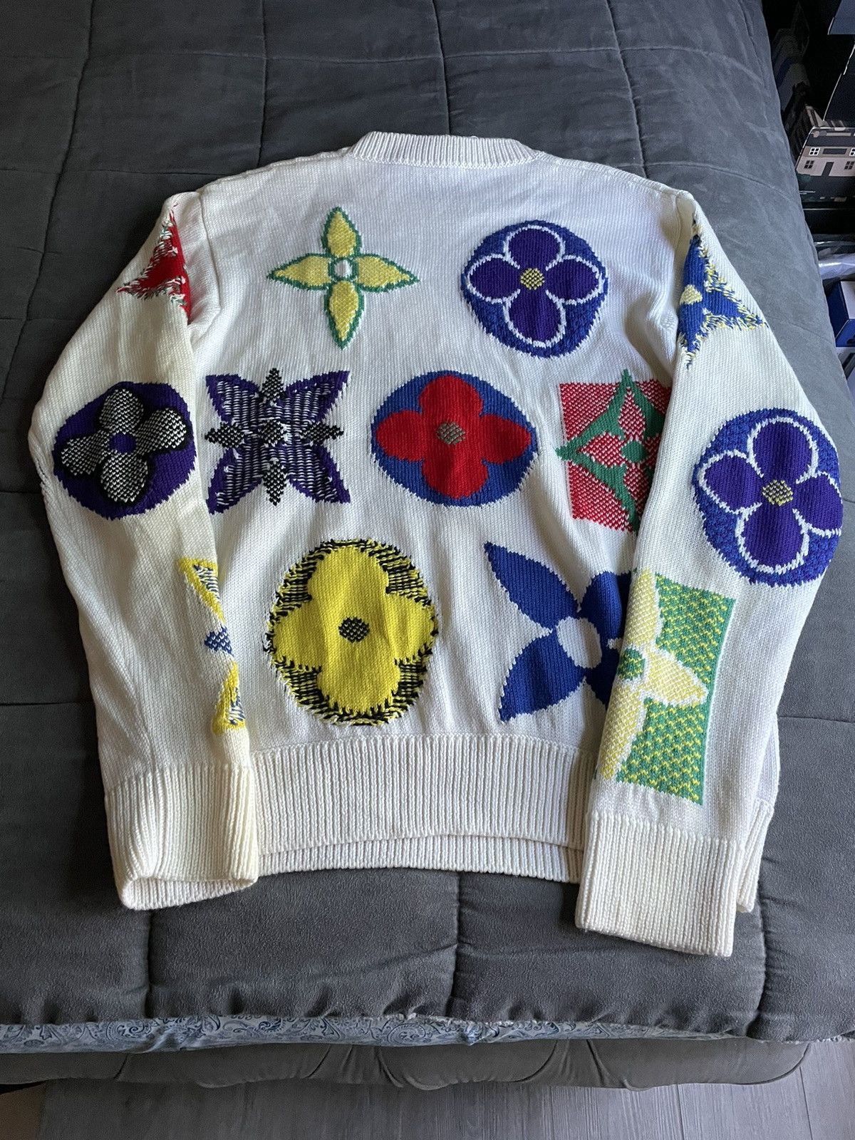 Louis Vuitton Louis Vuitton Multicolor Flower Monogram Wool Sweater Size US L / EU 52-54 / 3 - 3 Thumbnail
