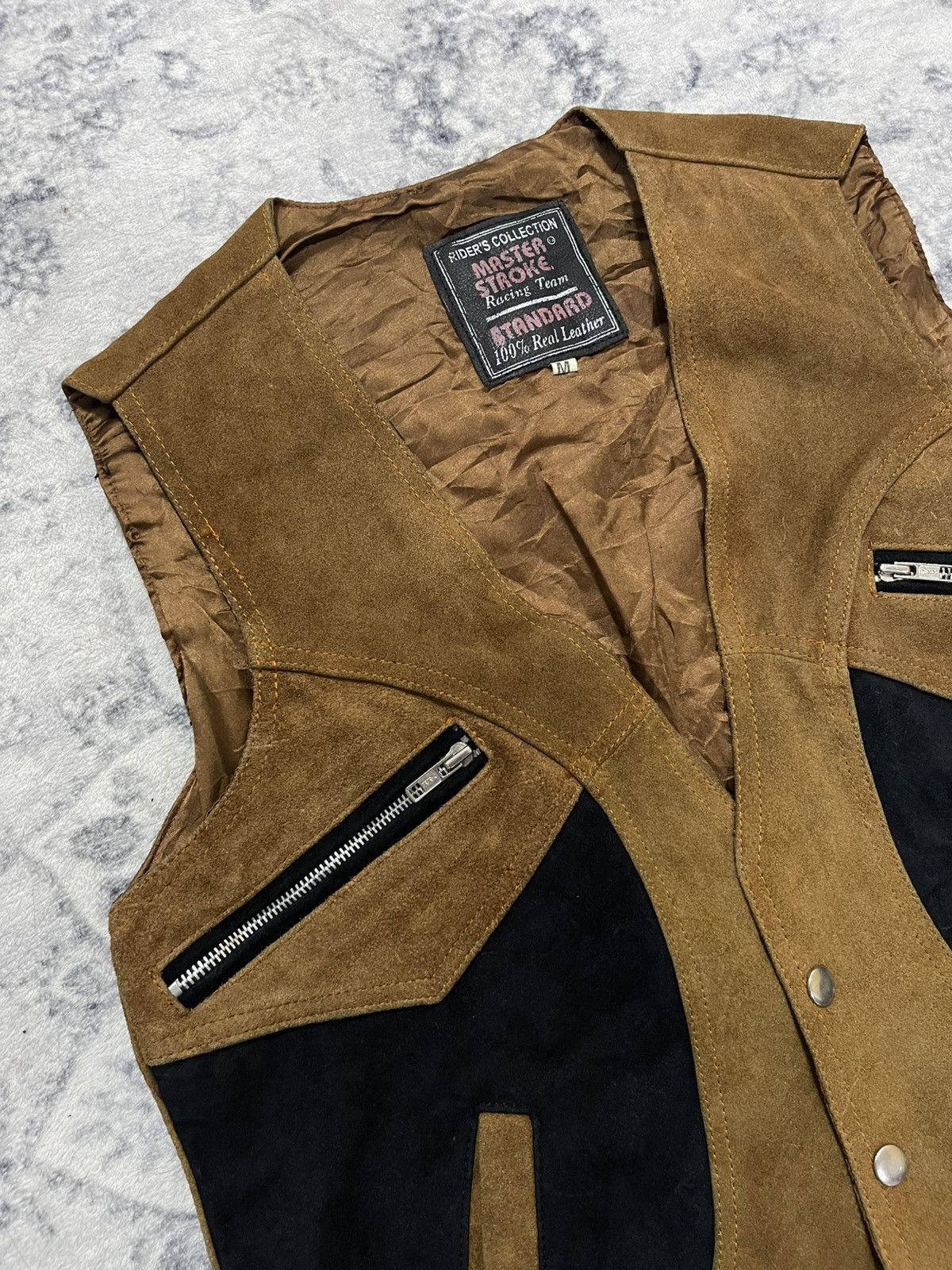 Leather VINTAGE RIDER STYLE RACING TEAM SLEEVELESS LEATHER Size US M / EU 48-50 / 2 - 3 Thumbnail